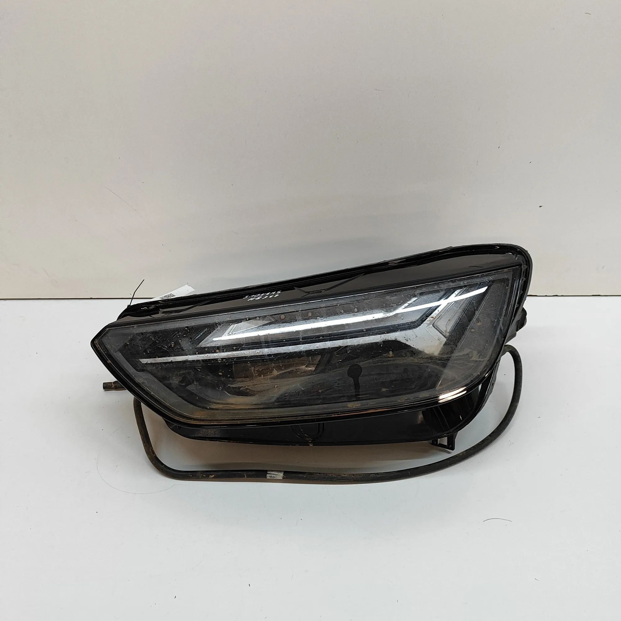 Audi Q5 (FY) Front Left Headlight 80A941033F Front Left Headlight AUDI Q5 (FY) (2...