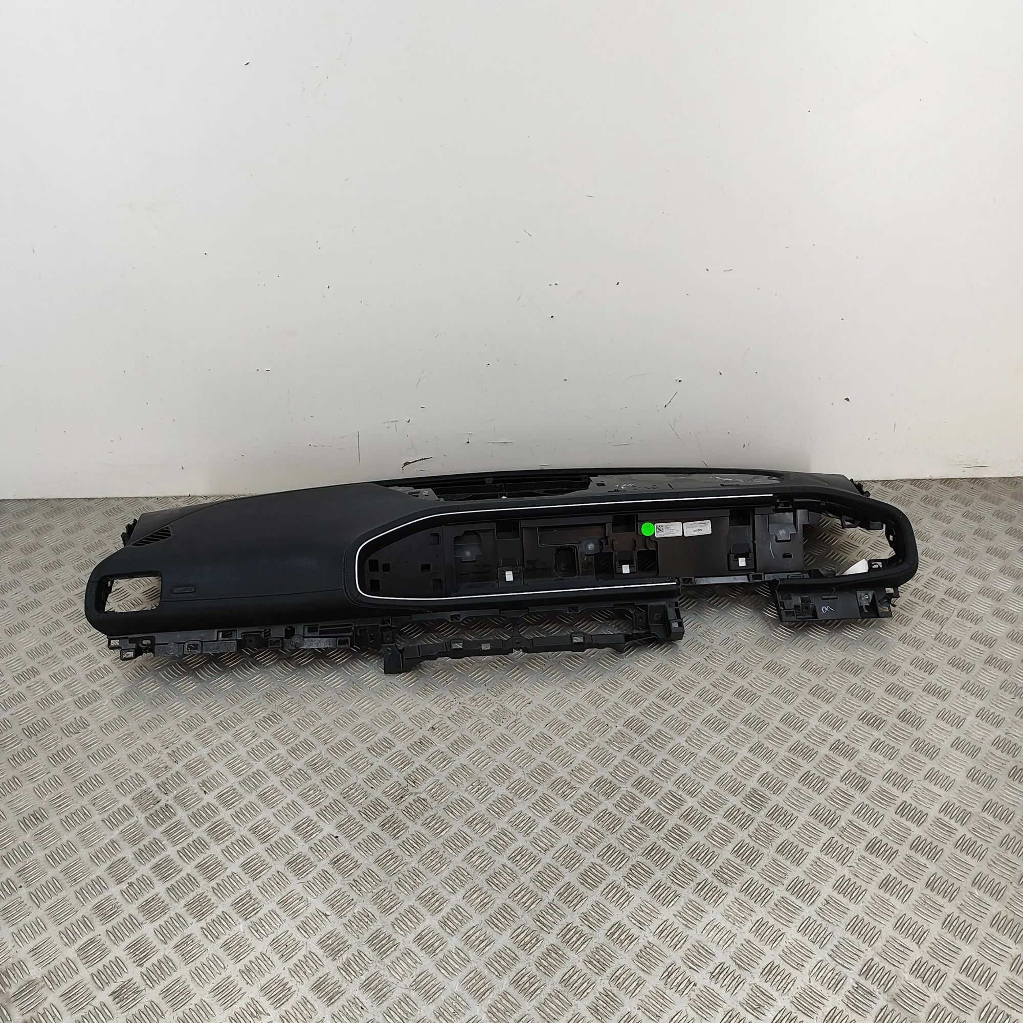 Mercedes-Benz GLE (W167) Dashboard A1676800101 Dashboard MERCEDES-BENZ GLE (W167) ...