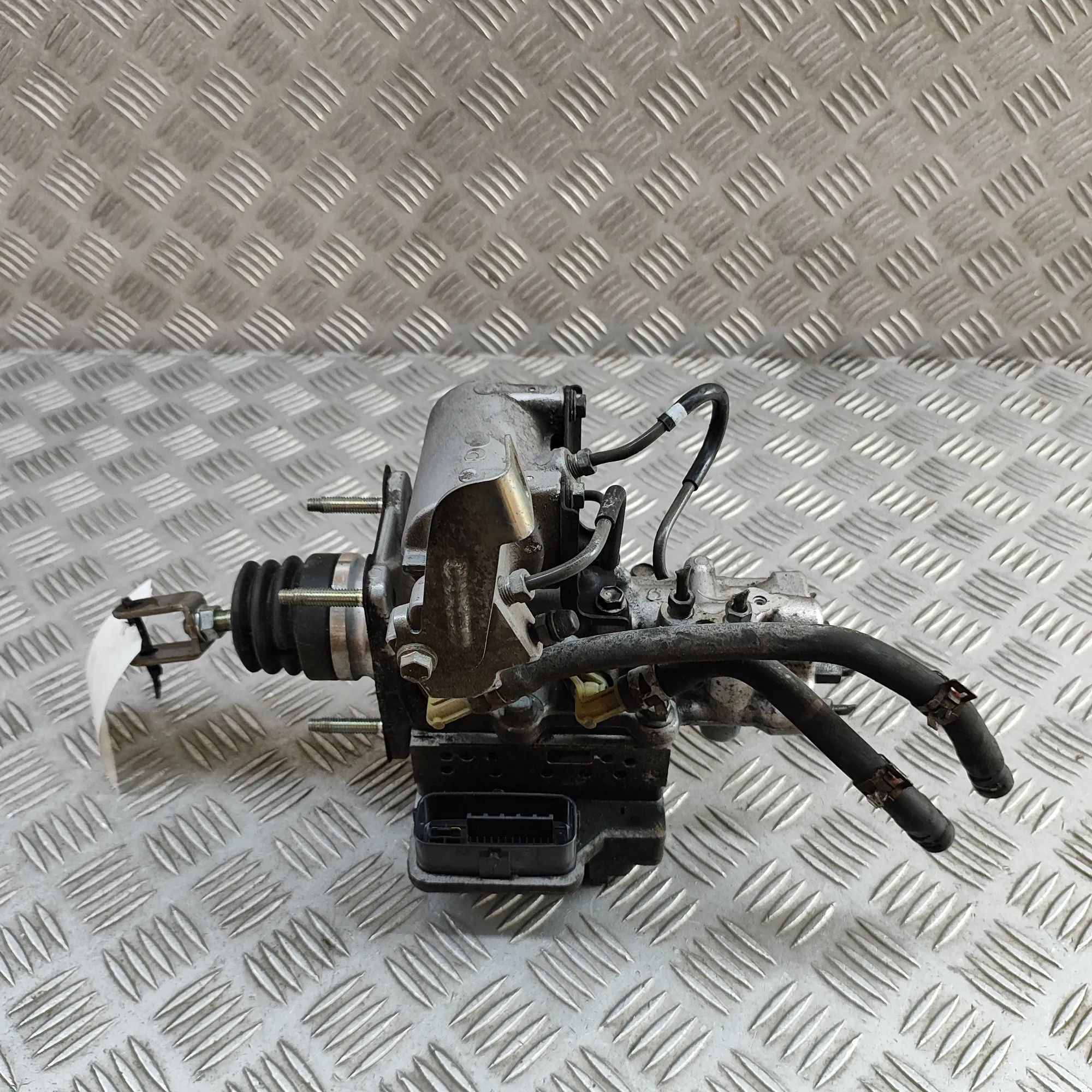 Toyota Prius+ Brake Servo Booster 47050-47290 Brake Servo Booster TOYOTA PRIUS (_...