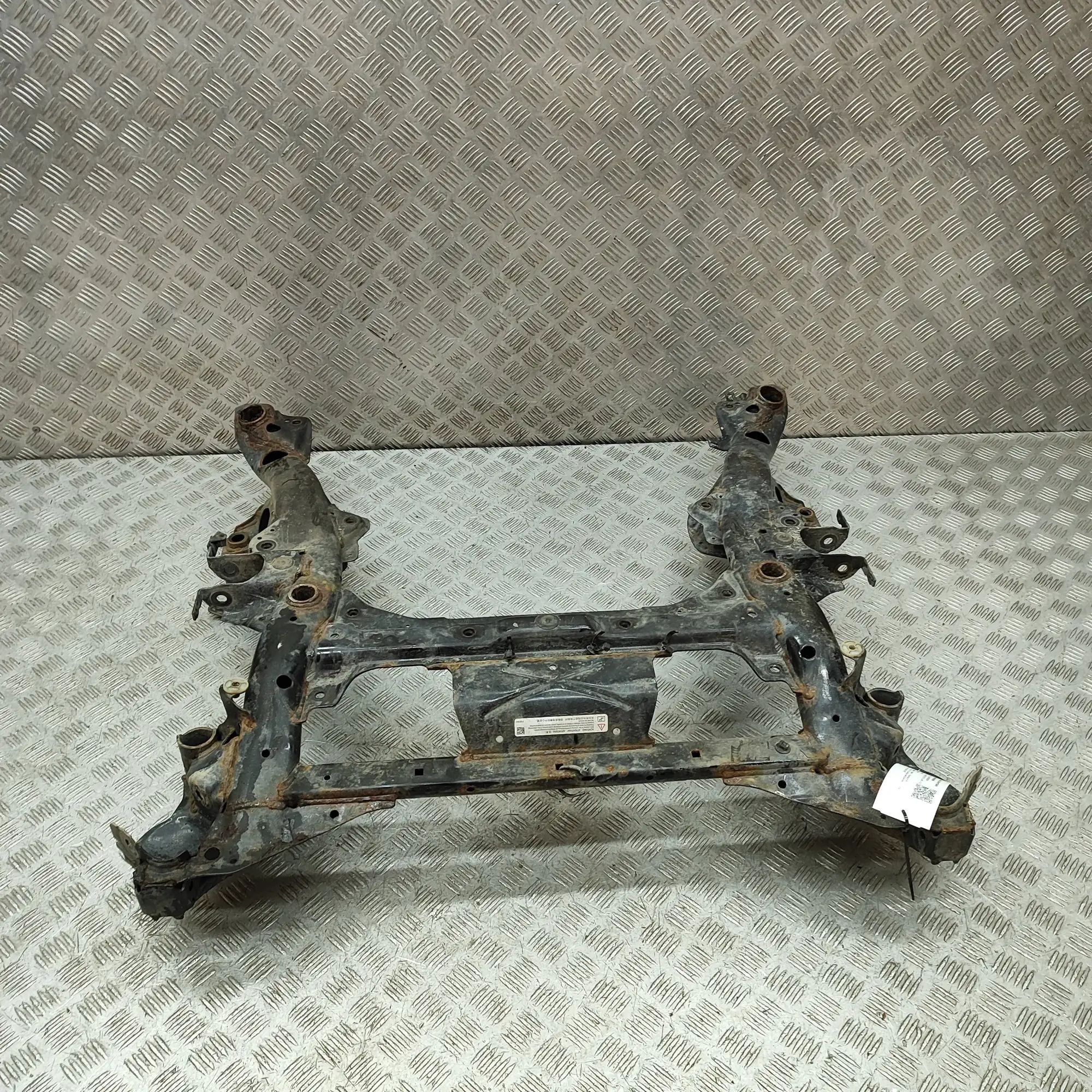 BMW 3 (F30 / F31) Front subframe 6872123 Front Subframe BMW 3 SERIES (Touring F3...