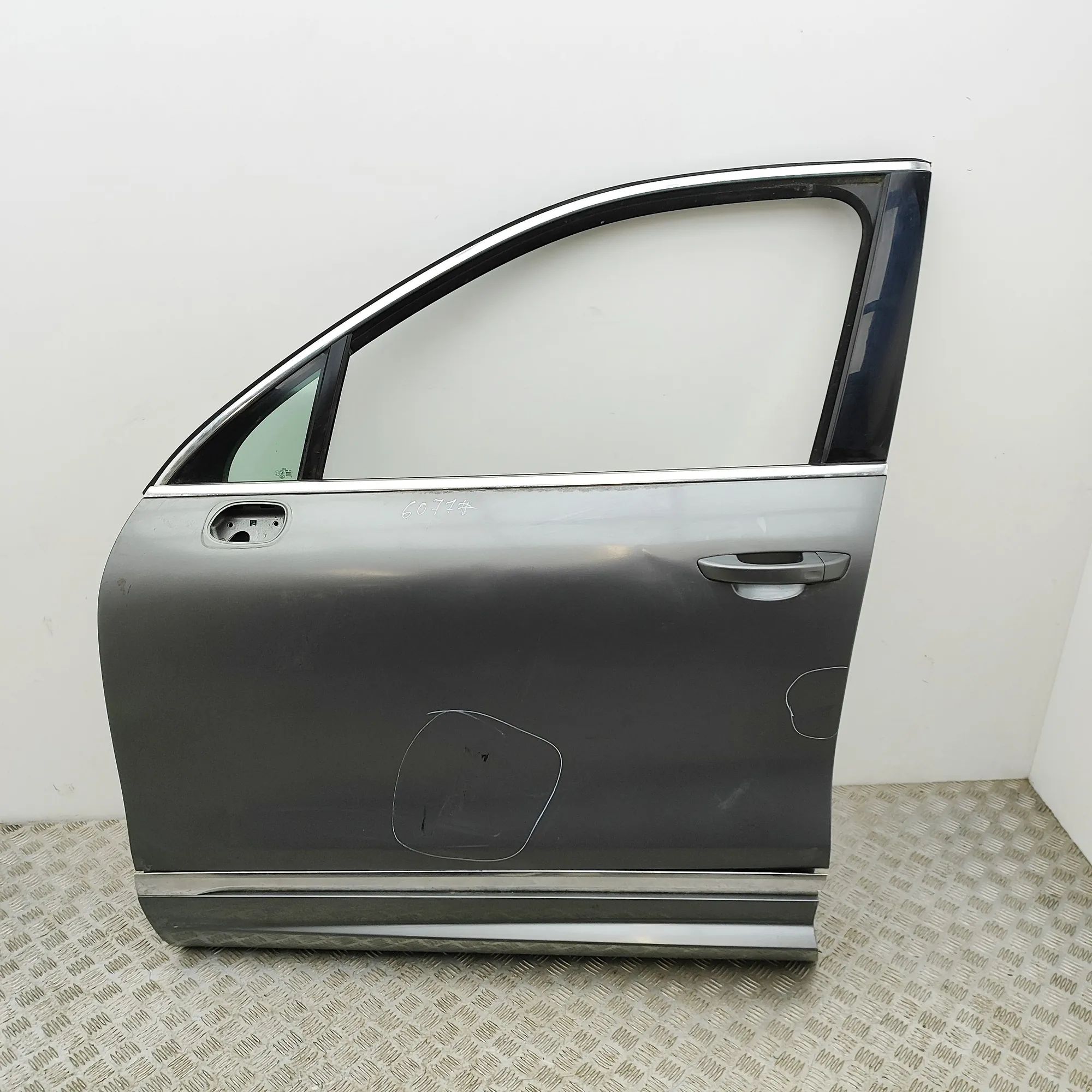 Volkswagen Touareg Front Left Door 7P0831311B Front Left Door VW TOUAREG (7P5) (20...