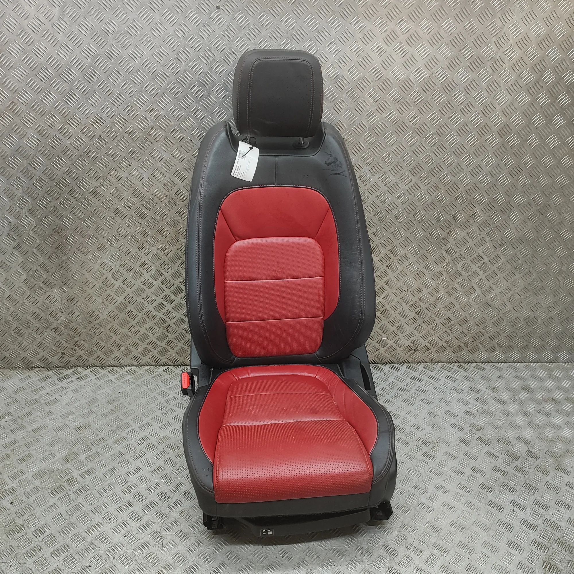 Jaguar F-Pace Front Left Seat T4A2581 Front Left Seat JAGUAR F-PACE (X761) (2...