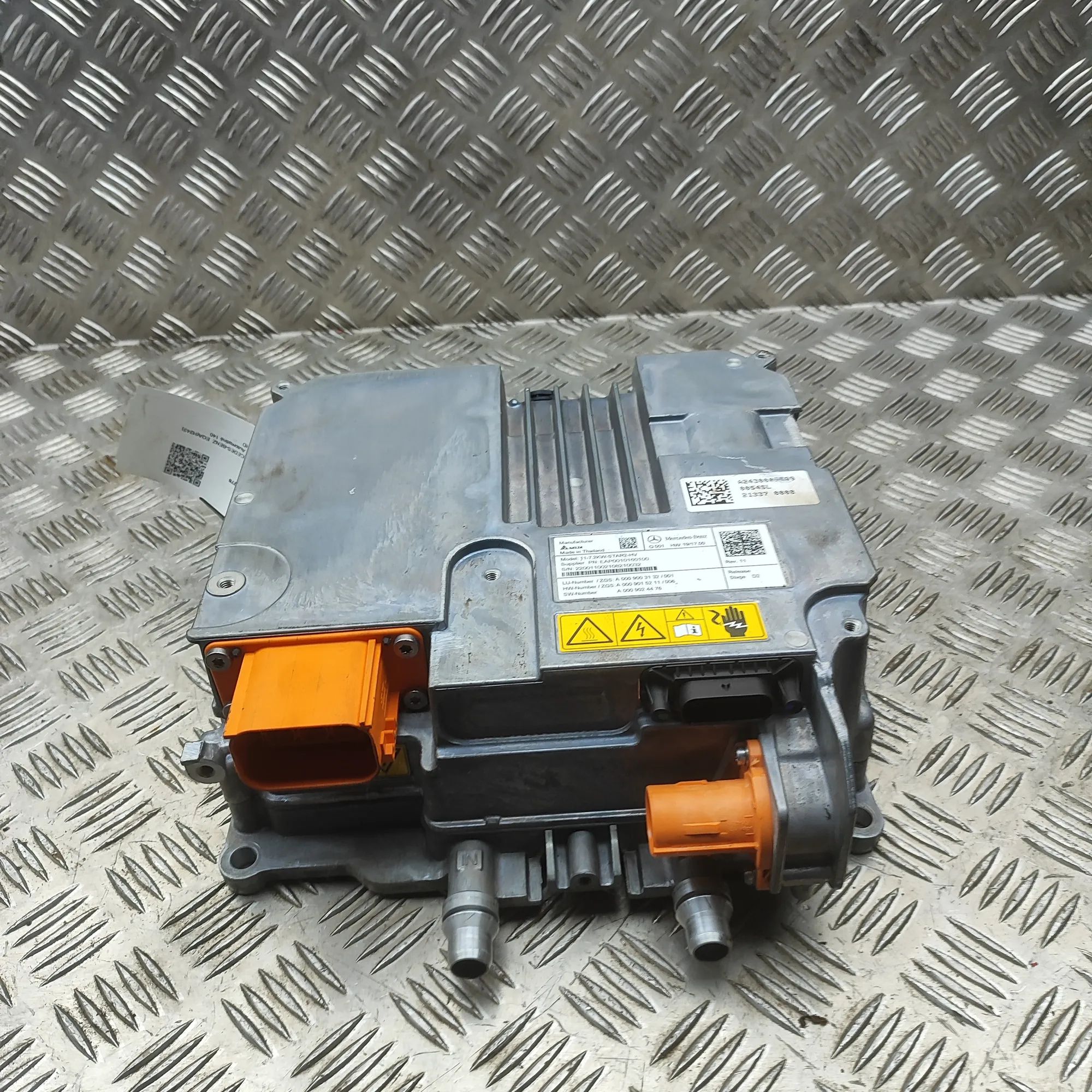 Mercedes-Benz GLA / EQA (H247) Invertteri A0009003132, A0009015211, A0009024476, A2430008...