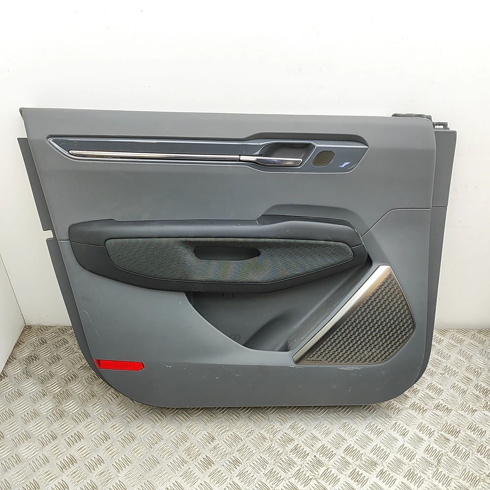Kia EV9  Front Left Door Panel 82SU1-D0M10DFS, 82301-DOEP0FKR, 82307-DOAG0FKR ...
