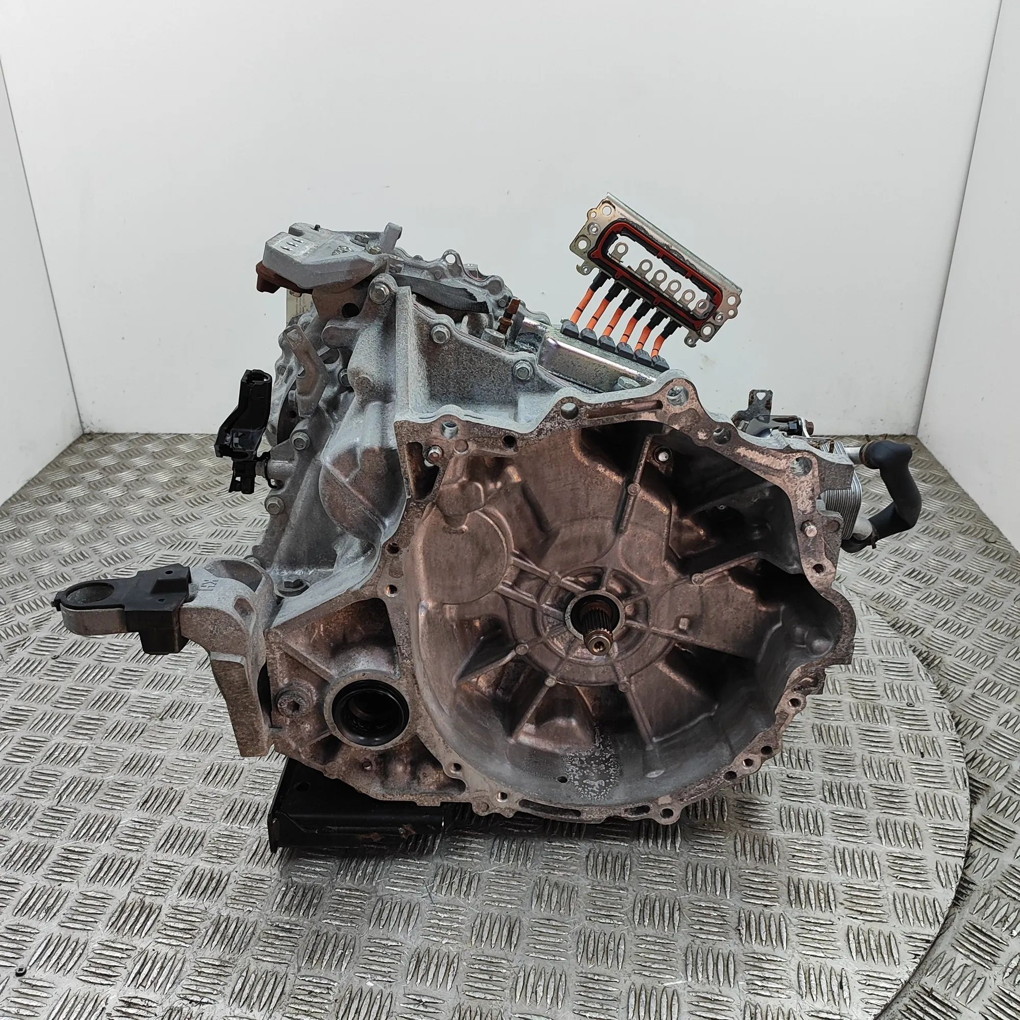 Toyota RAV4 (XA40) Gearbox 30900-42020 Gearbox TOYOTA RAV (4 V A5, H5) (20...