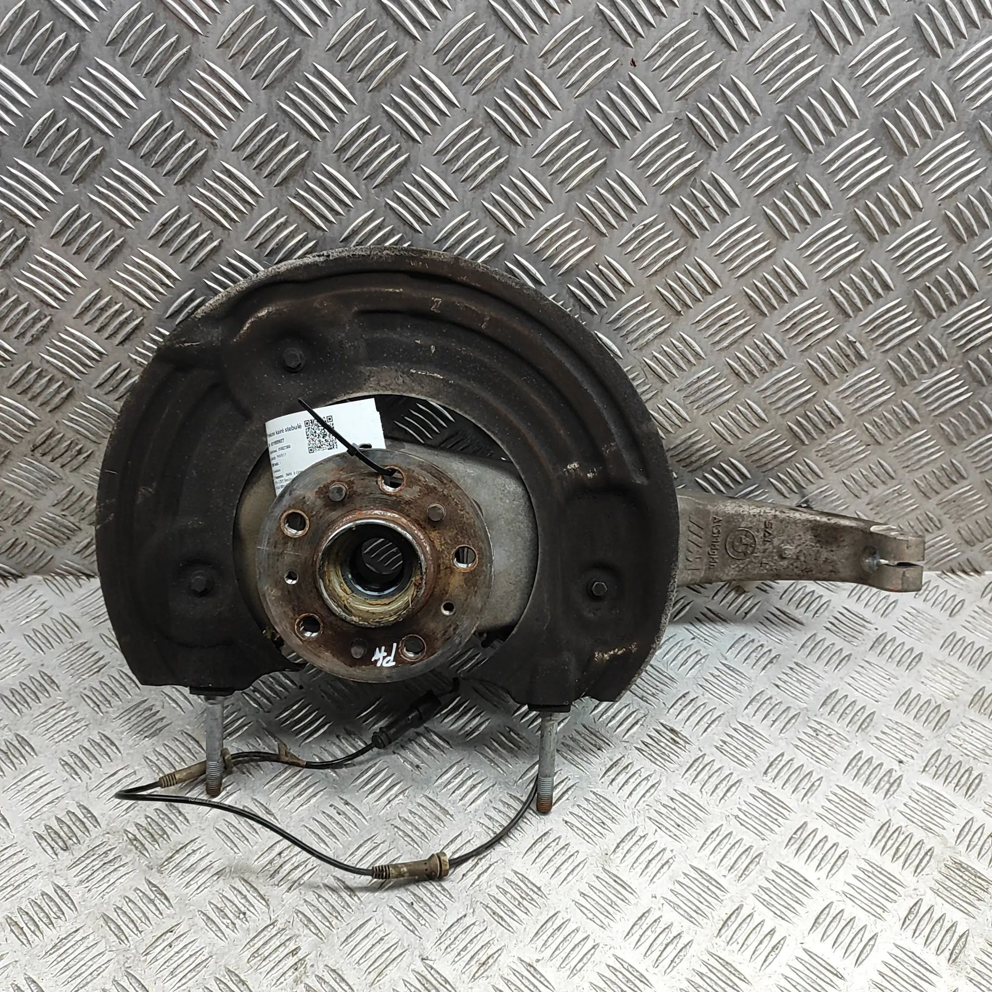 BMW 8 (G15) Front Left Wheel Hub 7857011 Front Left Wheel Hub BMW 8 SERIES (Gran...