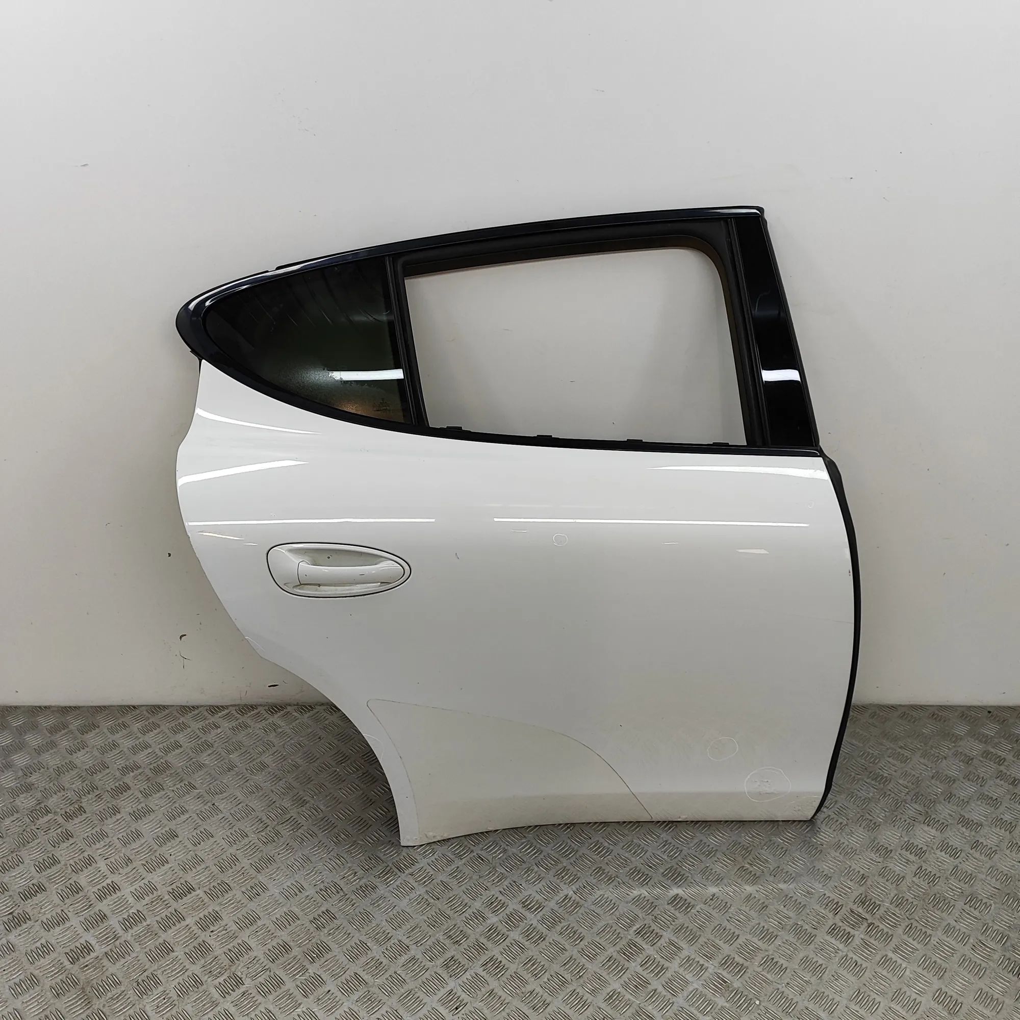 Porsche Panamera Rear Right Door 97053620200, 97053201200 Rear Right Door PORSCH...