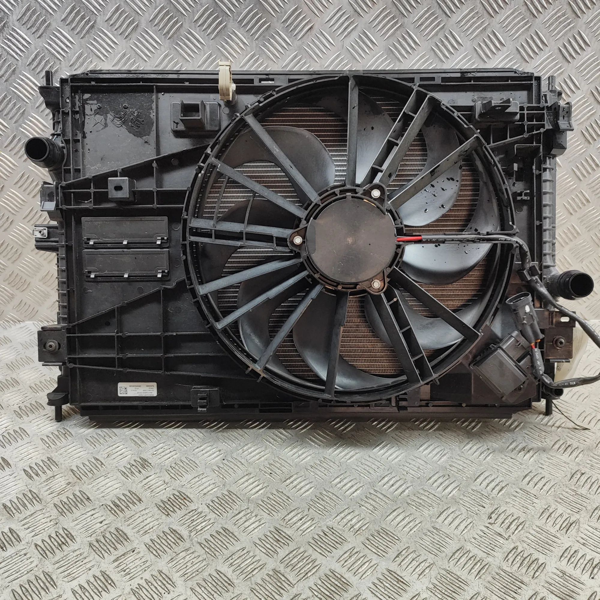 Opel Astra (L) Cooling Radiator Pack 9838520180, 9816746580, 9836058380 Cooling Radi...