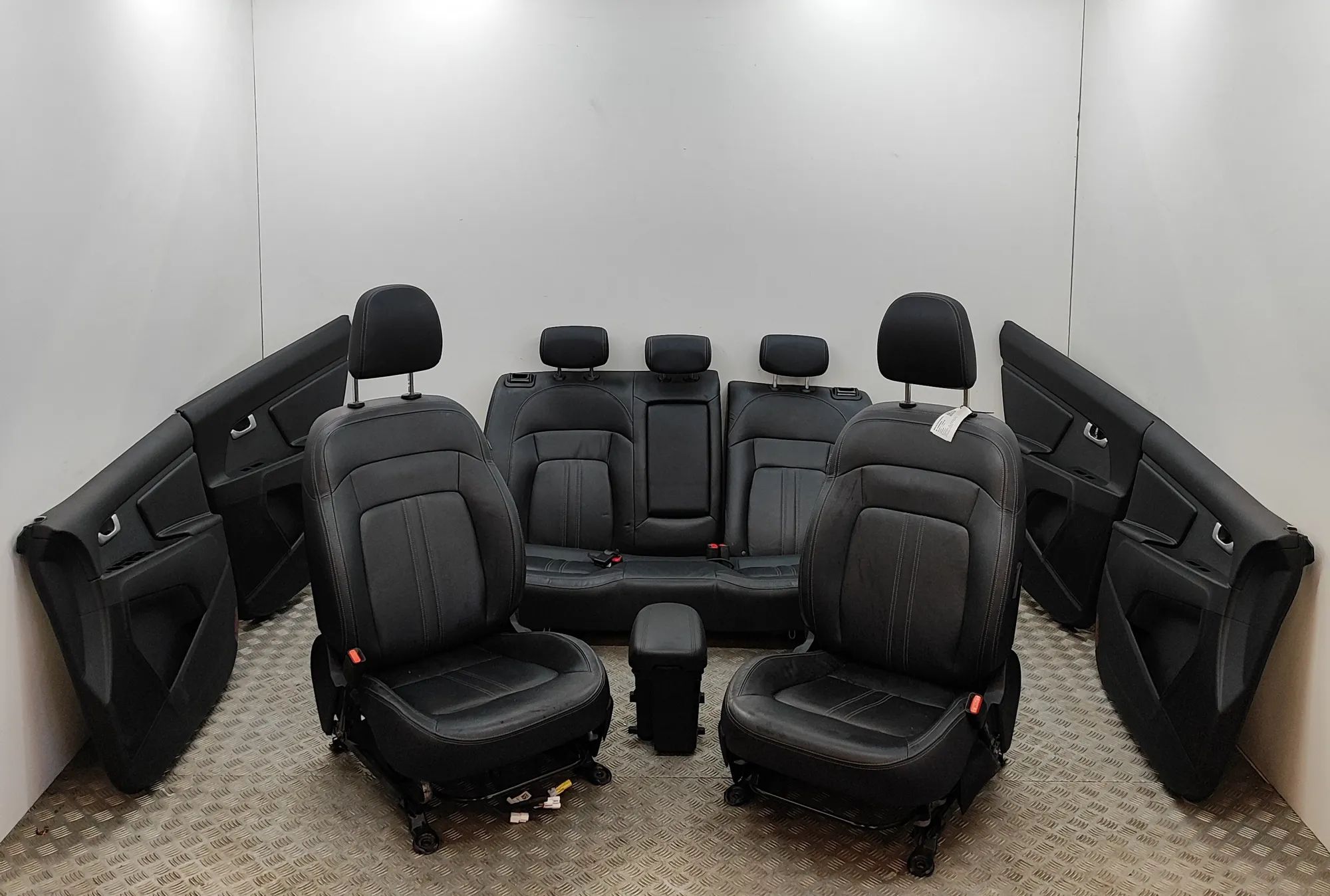 Kia Sportage Interior Seats W/ Door Cards Kit 82307-3U023-XI, 83307-3U020-XI, 83308-3U020-XI,...