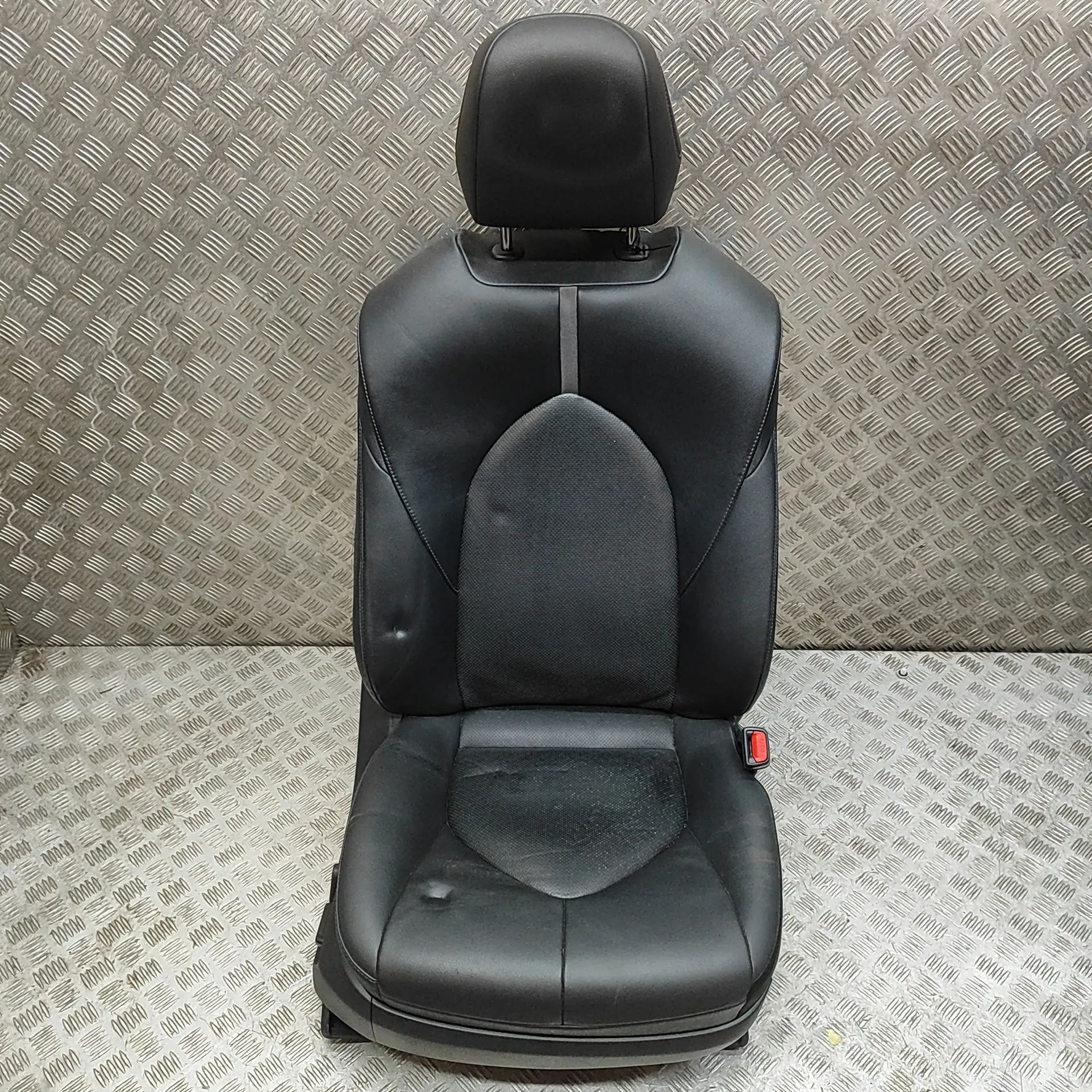 Toyota Camry Front Right Seat 72010-33640, 71013-33531 Front Right Seat TOYOT...
