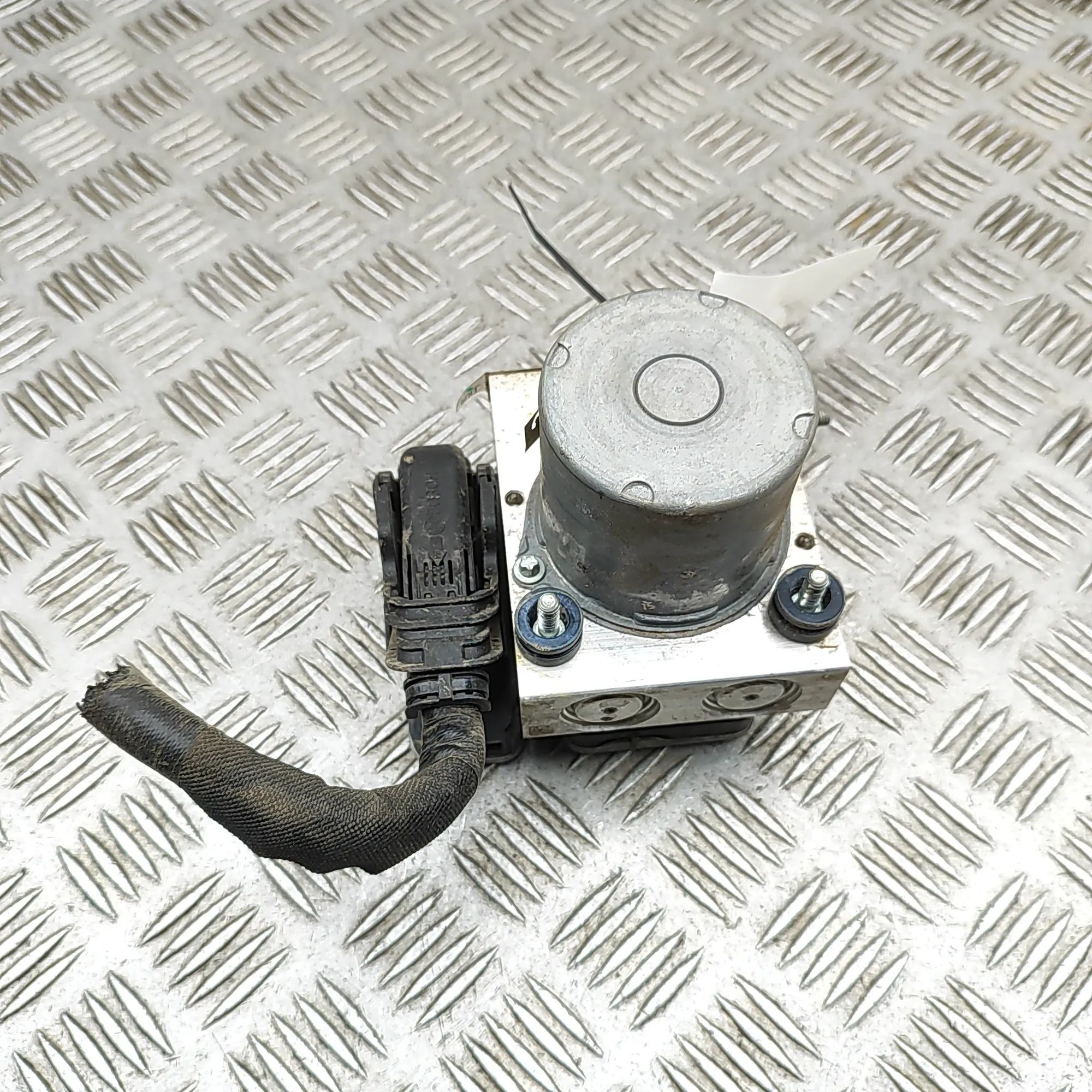 Isuzu  D-Max ABS hydraulic pump 0265292555, 898394764 ABS Pump ISUZU D-MAX (II ...
