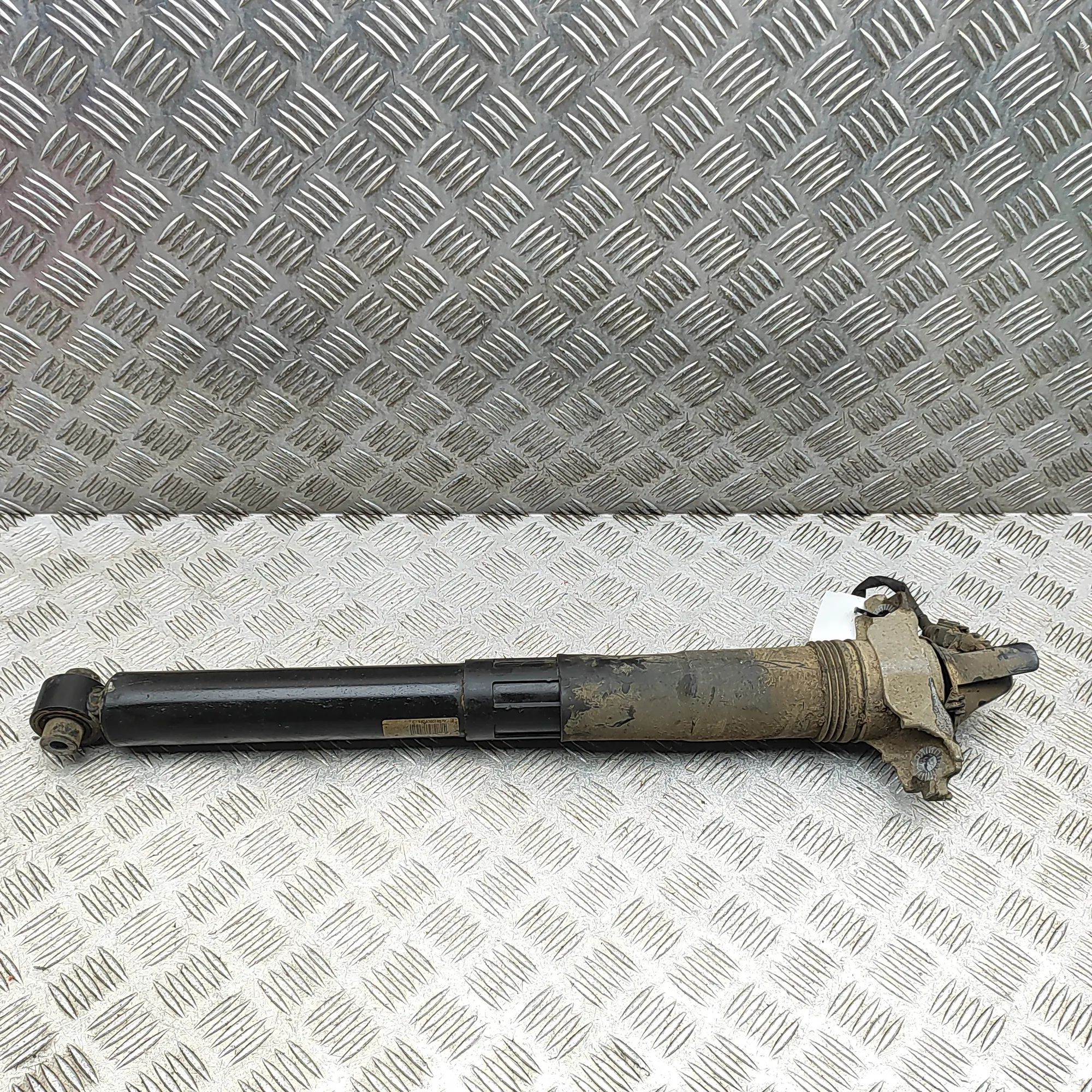Volkswagen Touareg Rear Right Shock Absorber 4M4616031AC, 4M4513021AD Rear Right Shock Absor...