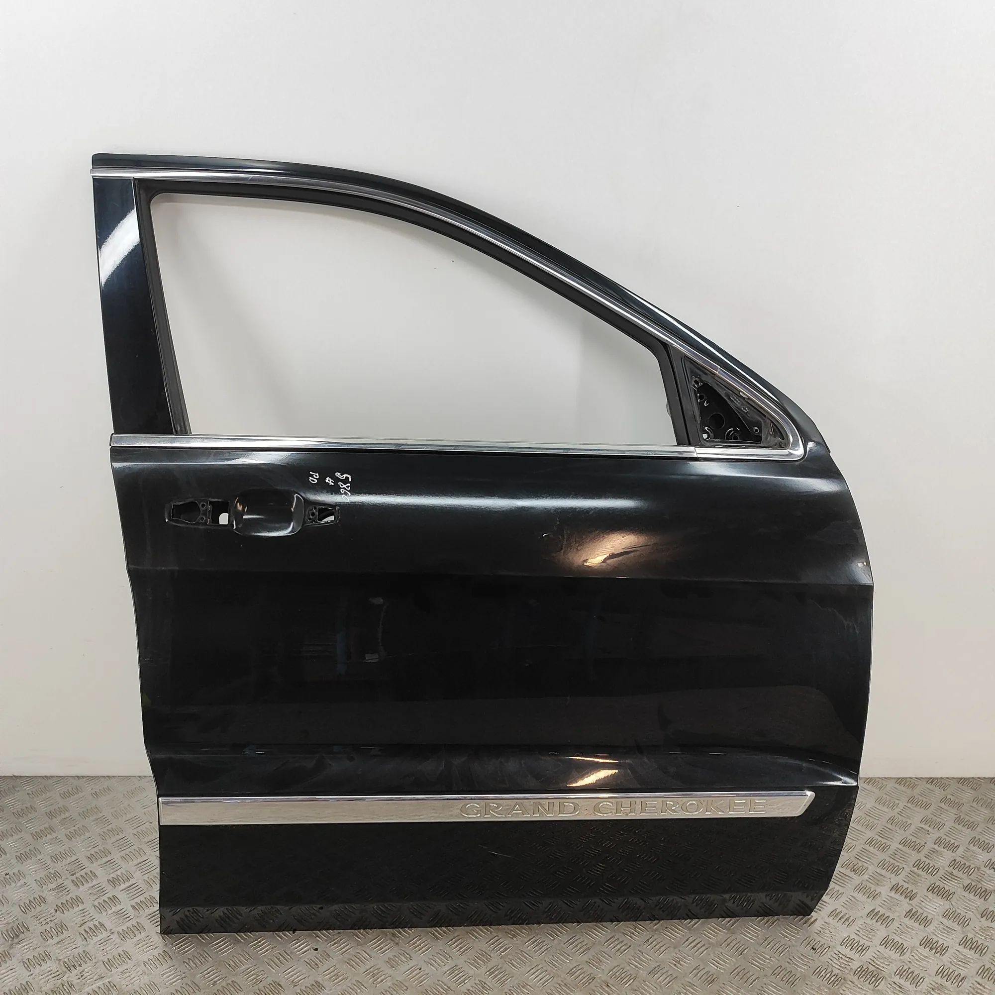 Jeep Grand Cherokee (WK) Front Right Door K55113638AK, 55113638AK Front Right Door JEEP G...