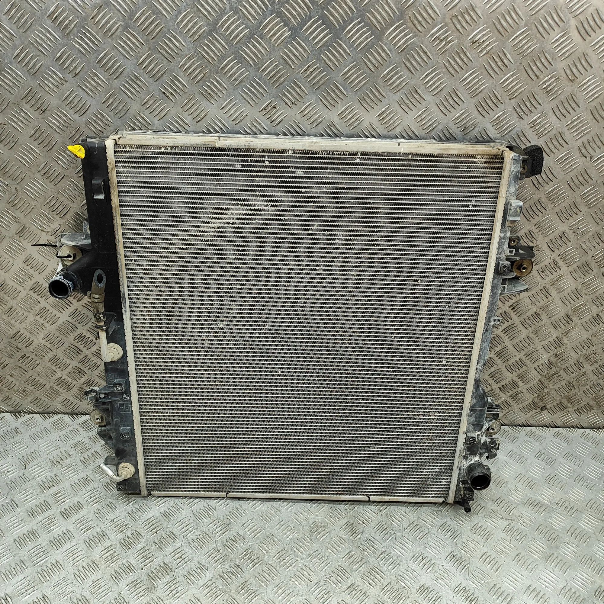 Toyota Land Cruiser 150 Cooling Radiator 16400-30351 Cooling Radiator TOYOTA LAND CRUISE...