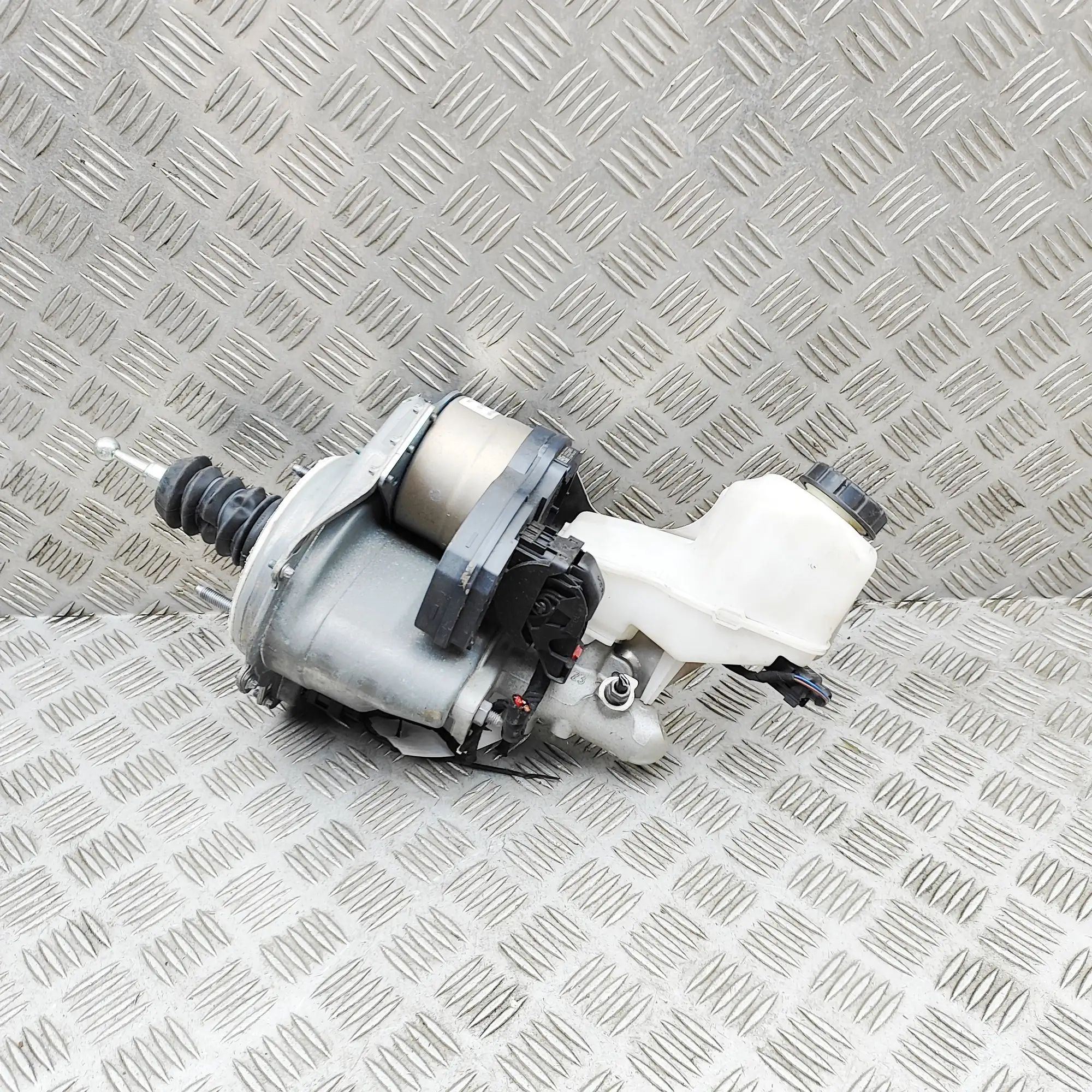 Volkswagen Arteon Brake Servo Booster 0204N01955, 3Q2614105BM Brake Servo Booster VW ...