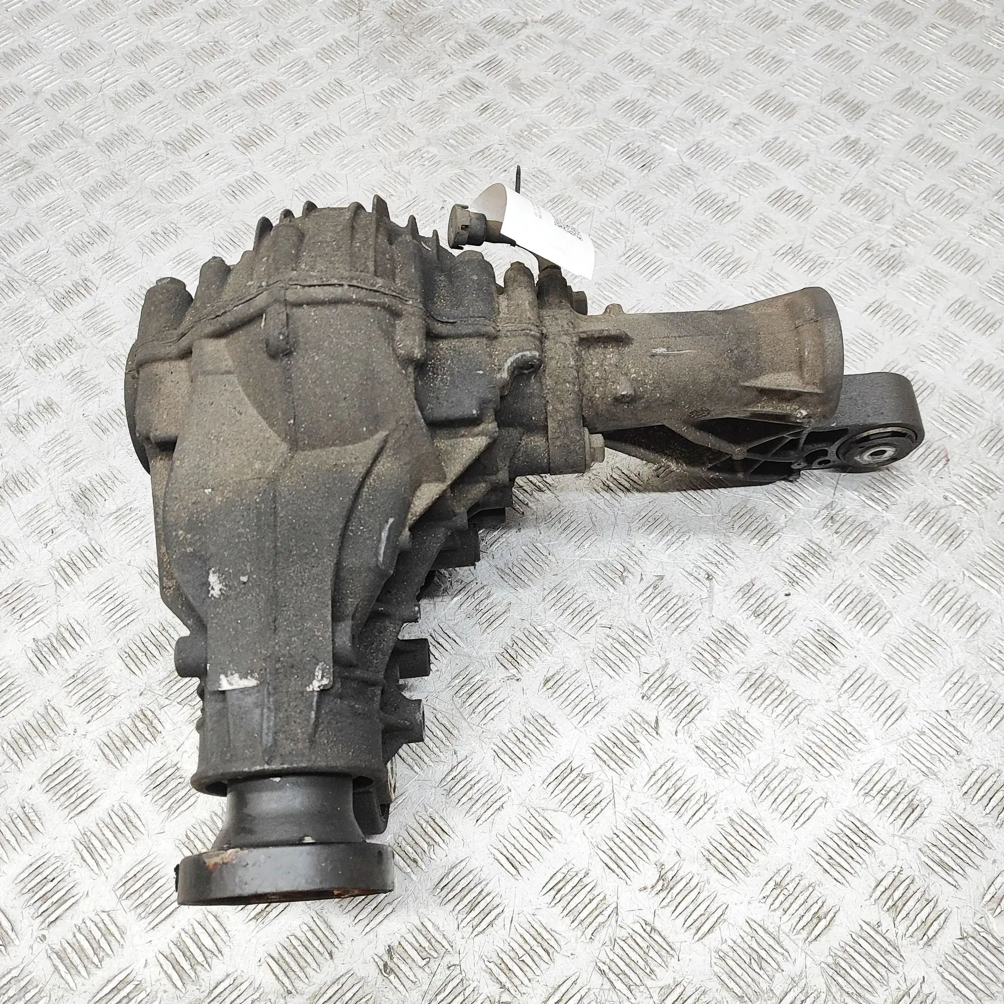 Jeep Grand Cherokee (WK) etutasauspyörästö 68263986AA Front Differential JEEP GRAND CHEROK...