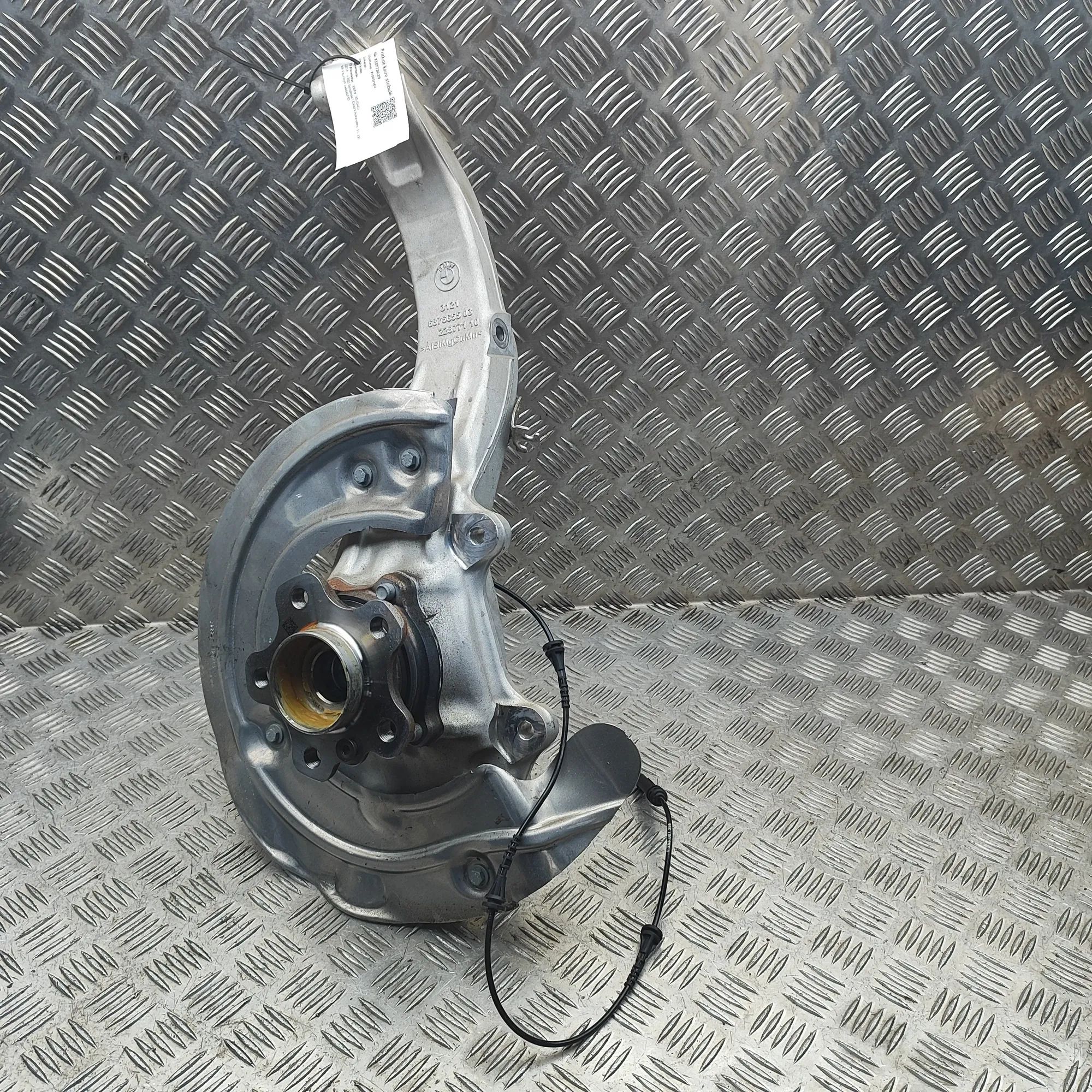 BMW X5 (G05) Front Left Wheel Hub