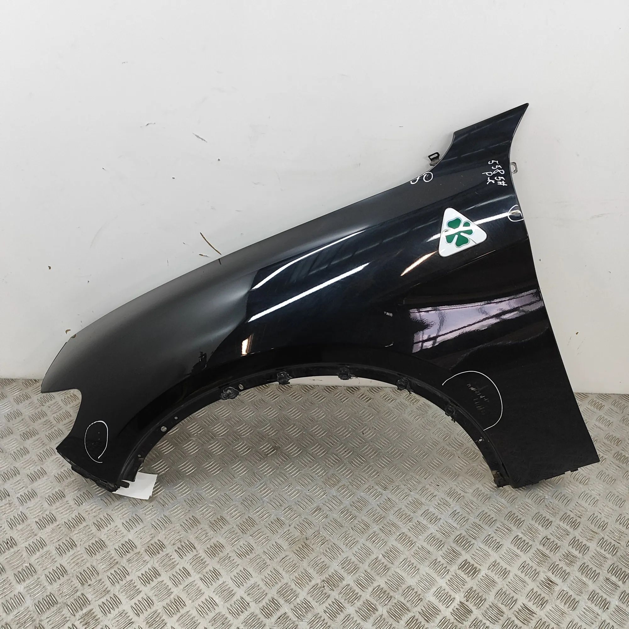 Alfa-Romeo Stelvio Front Left Fender 50553243 Front Left Fender ALFA ROMEO STELVIO (...