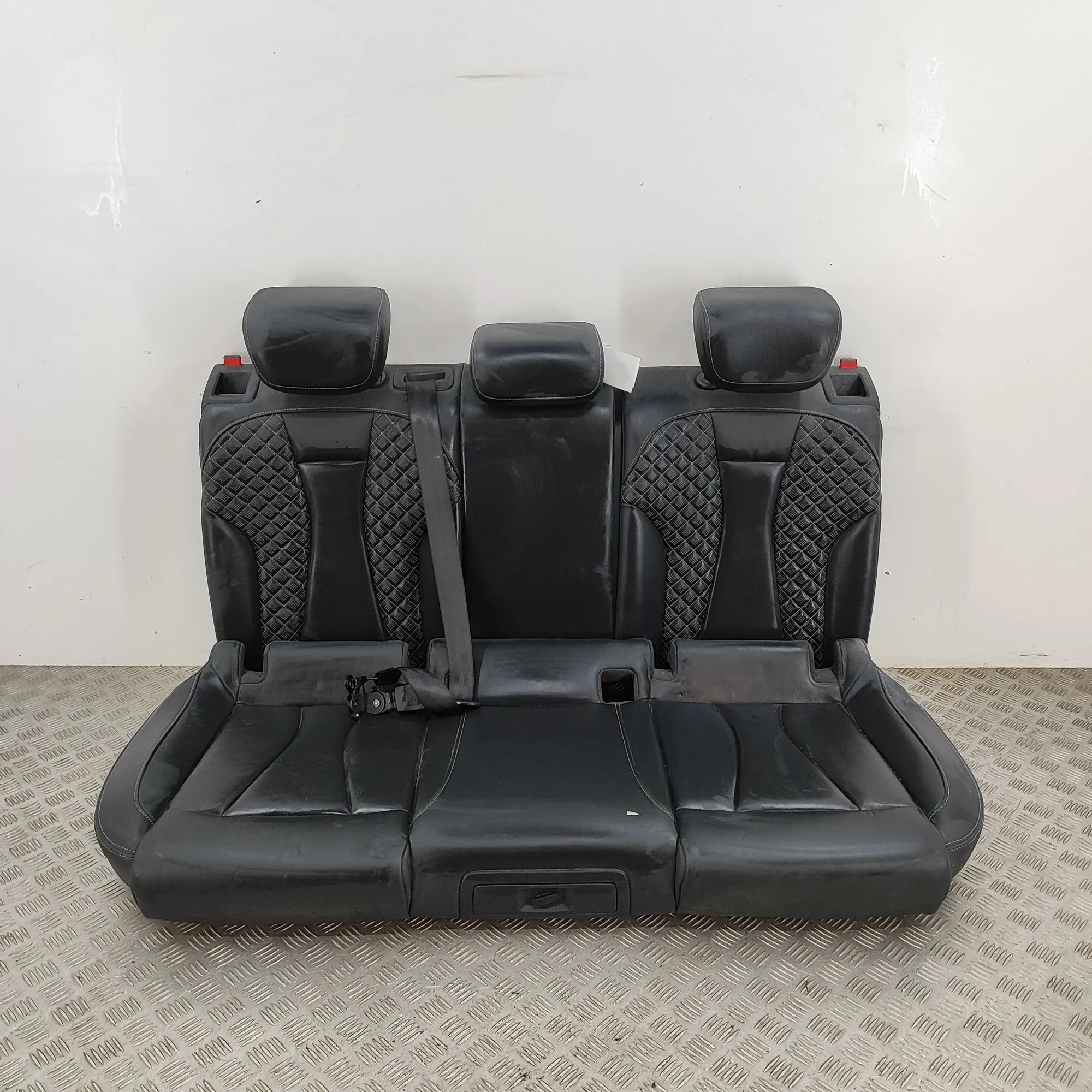 Audi A3 (8V) Tagaiste (kompl.) 5Q0885503R, 5Q0885504BP, 5Q0885305C Rear Seat A...