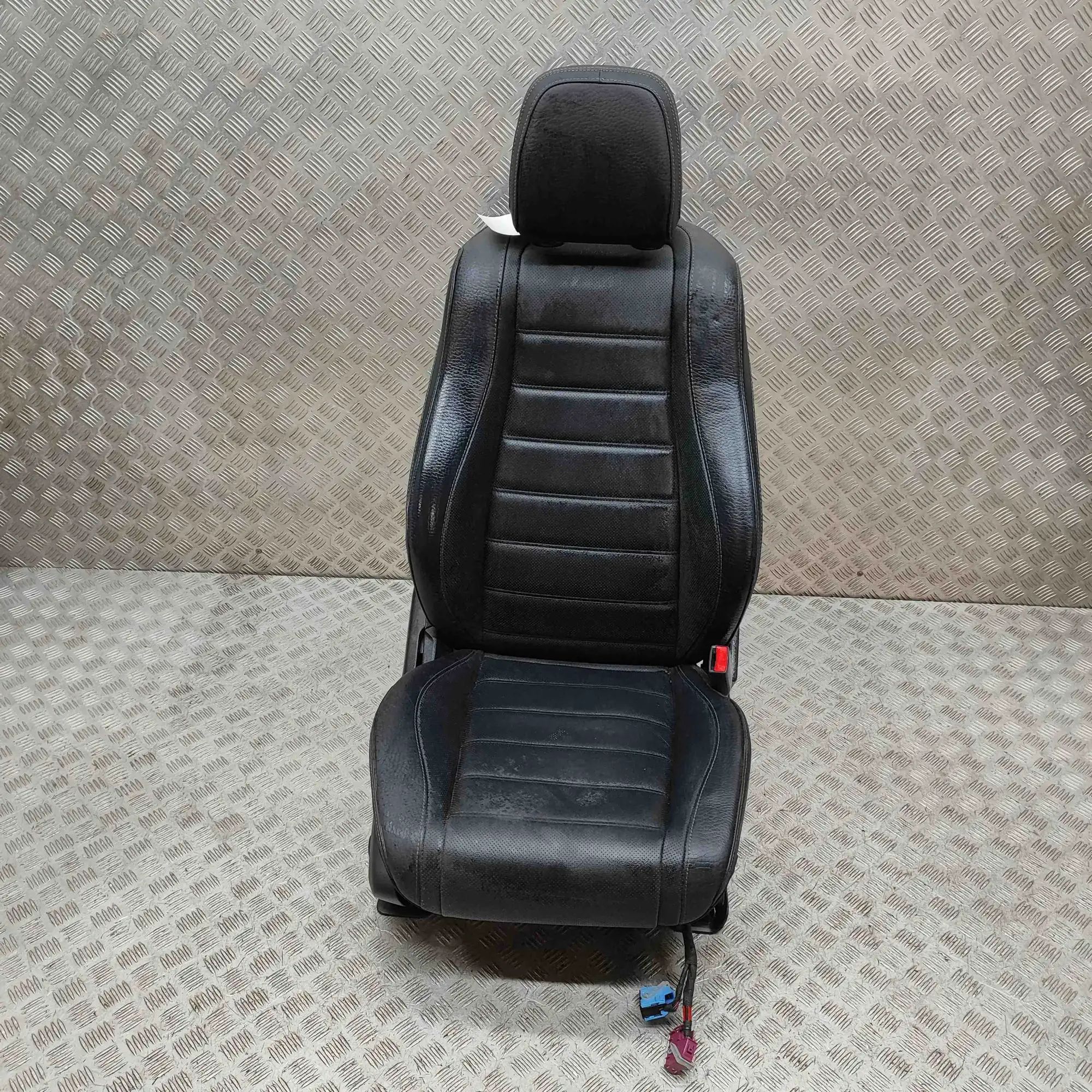Mercedes-Benz GLE (W167) Front Right Seat A0009103311 Front Right Seat MERCEDES-BENZ GLE ...