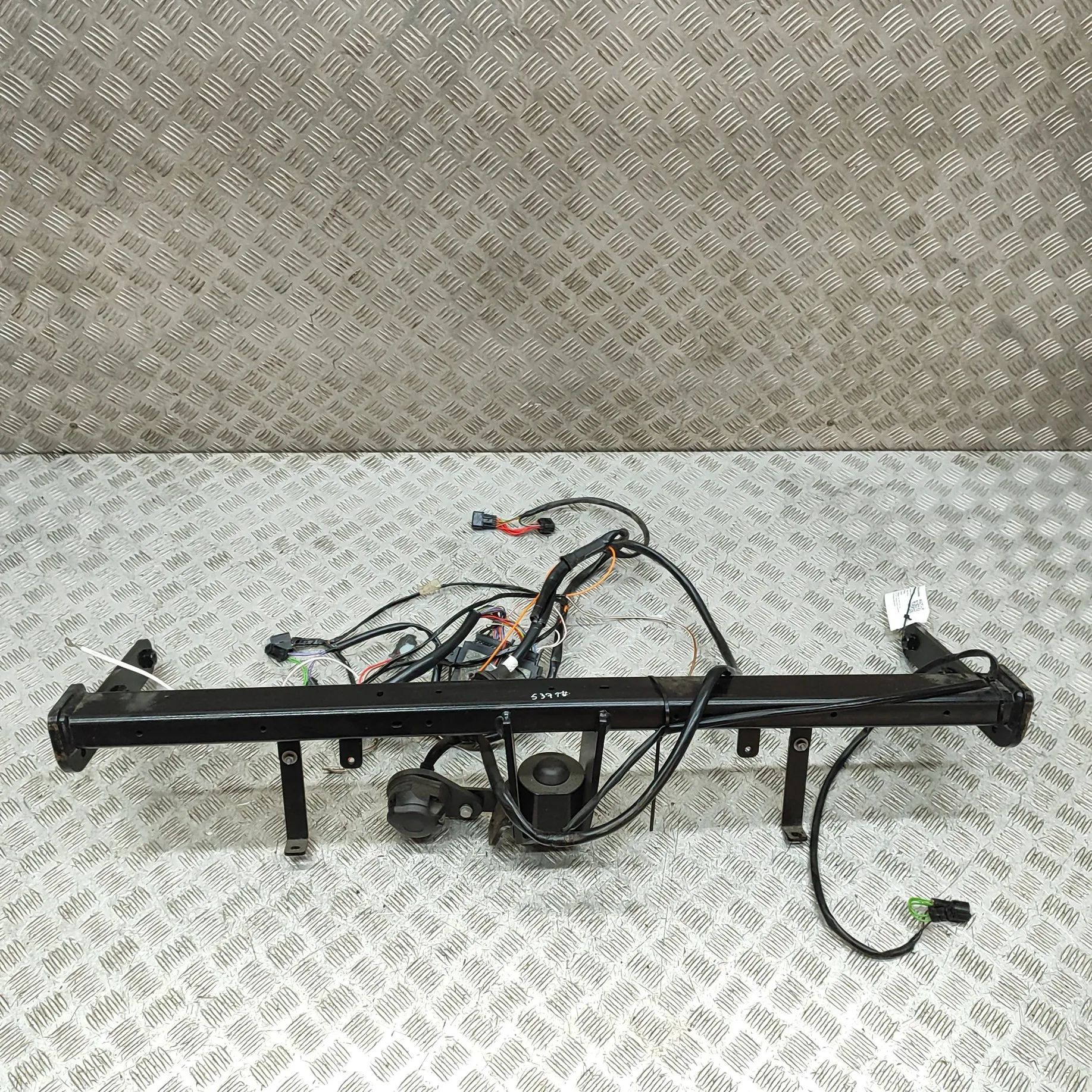 Kia Sportage Towbar Kit F1281-ADE10, F1281ADE10 Towbar Kit KIA SPORTAGE...