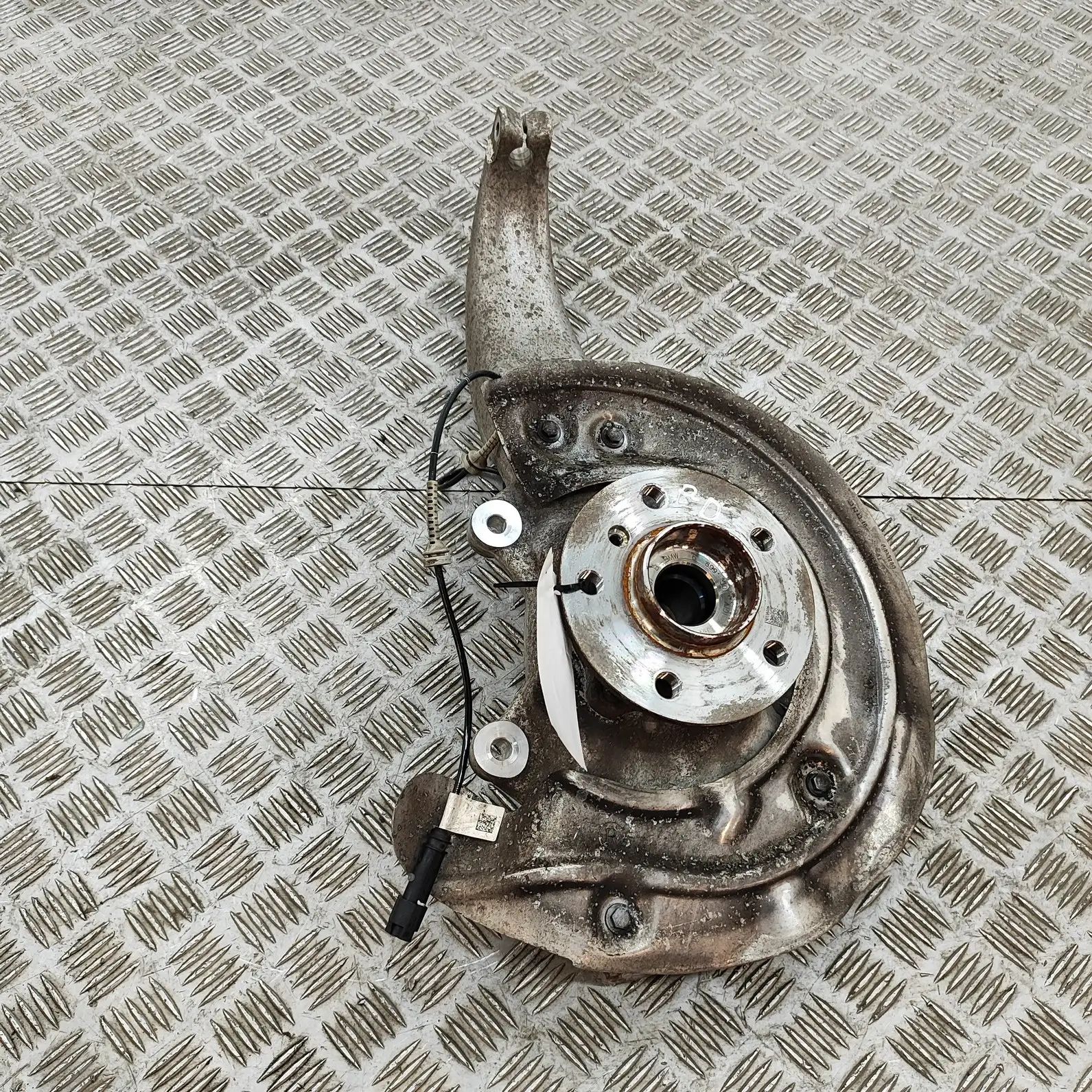 BMW iX (I20) Front Right Wheel Hub 6890574 Front Right Wheel Hub BMW IX (I20) (202...