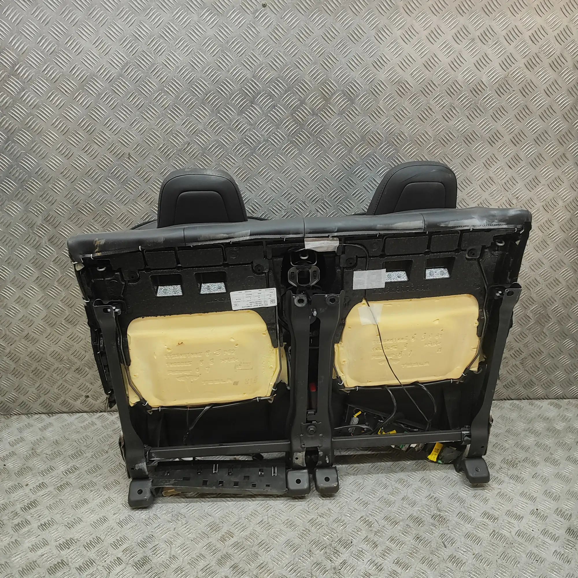 Tesla Model X Rear seat 1067381-00-C Rear Seat TESLA MODEL X (2013-...)...