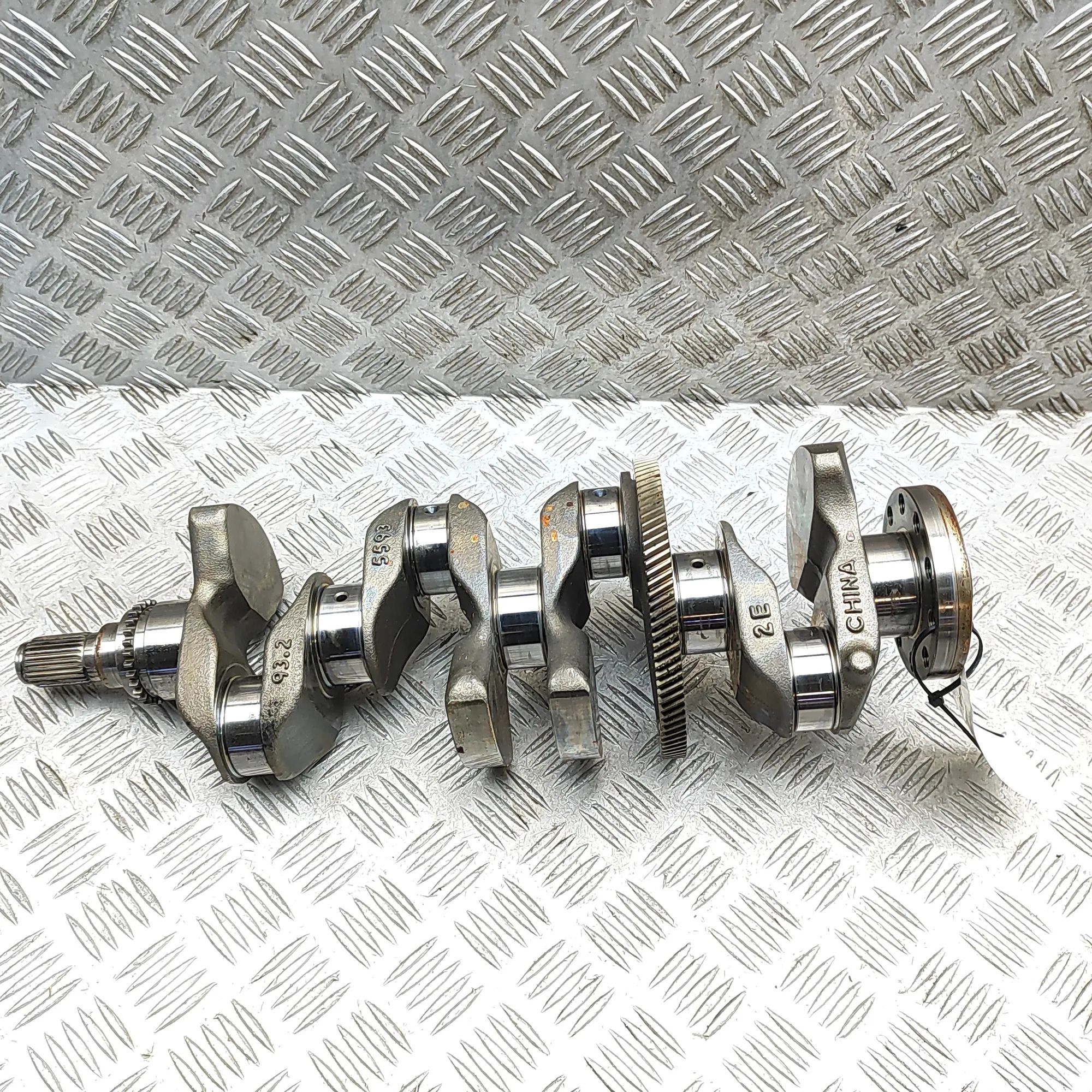 Volvo XC60 kampiakseli 7039858, 31465623 Crankshaft VOLVO XC60 (II 246...