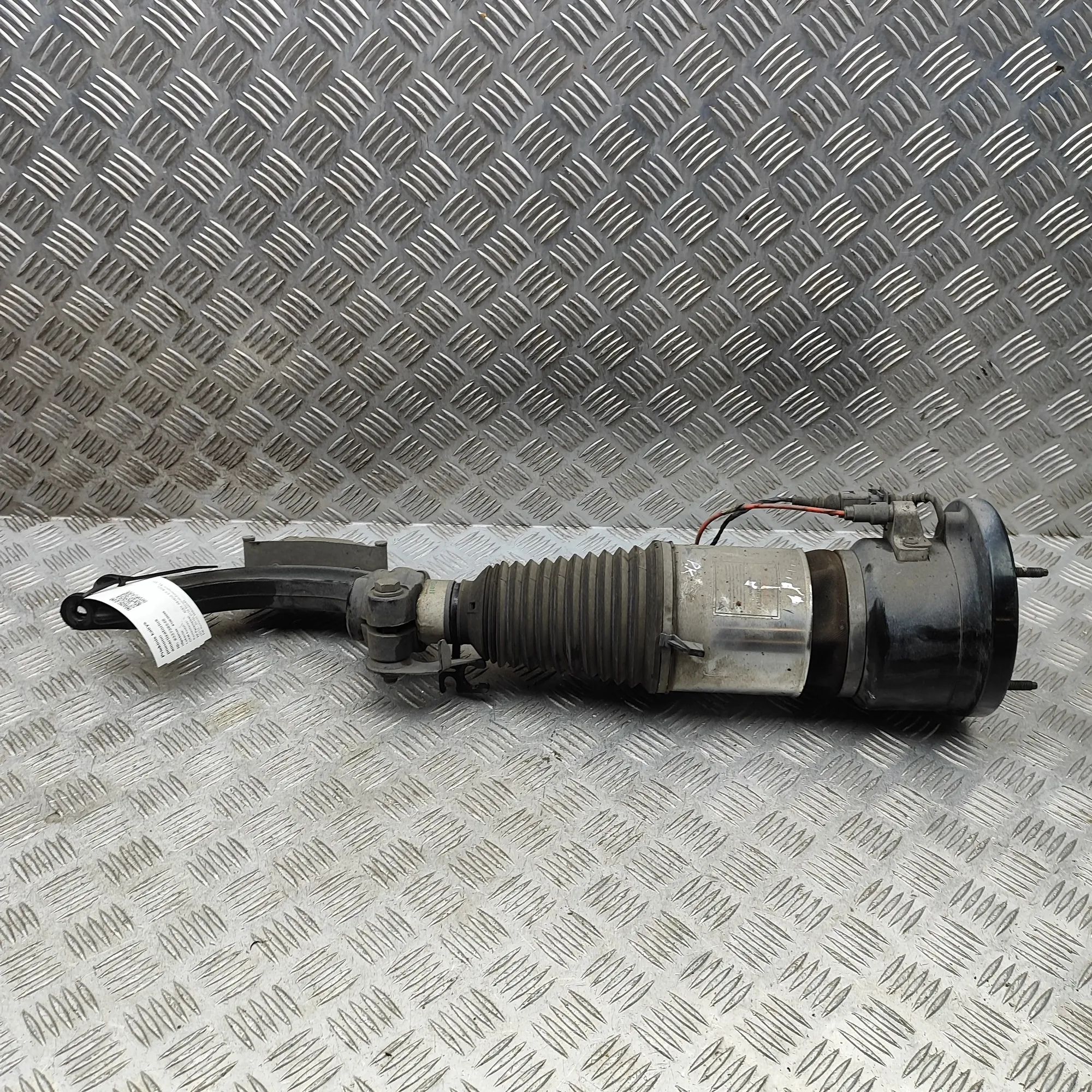 Audi A6 (C7) Front Left Air Shock Absorber AS-3309, 4G0616039AL Front Left Air Shock Absor...