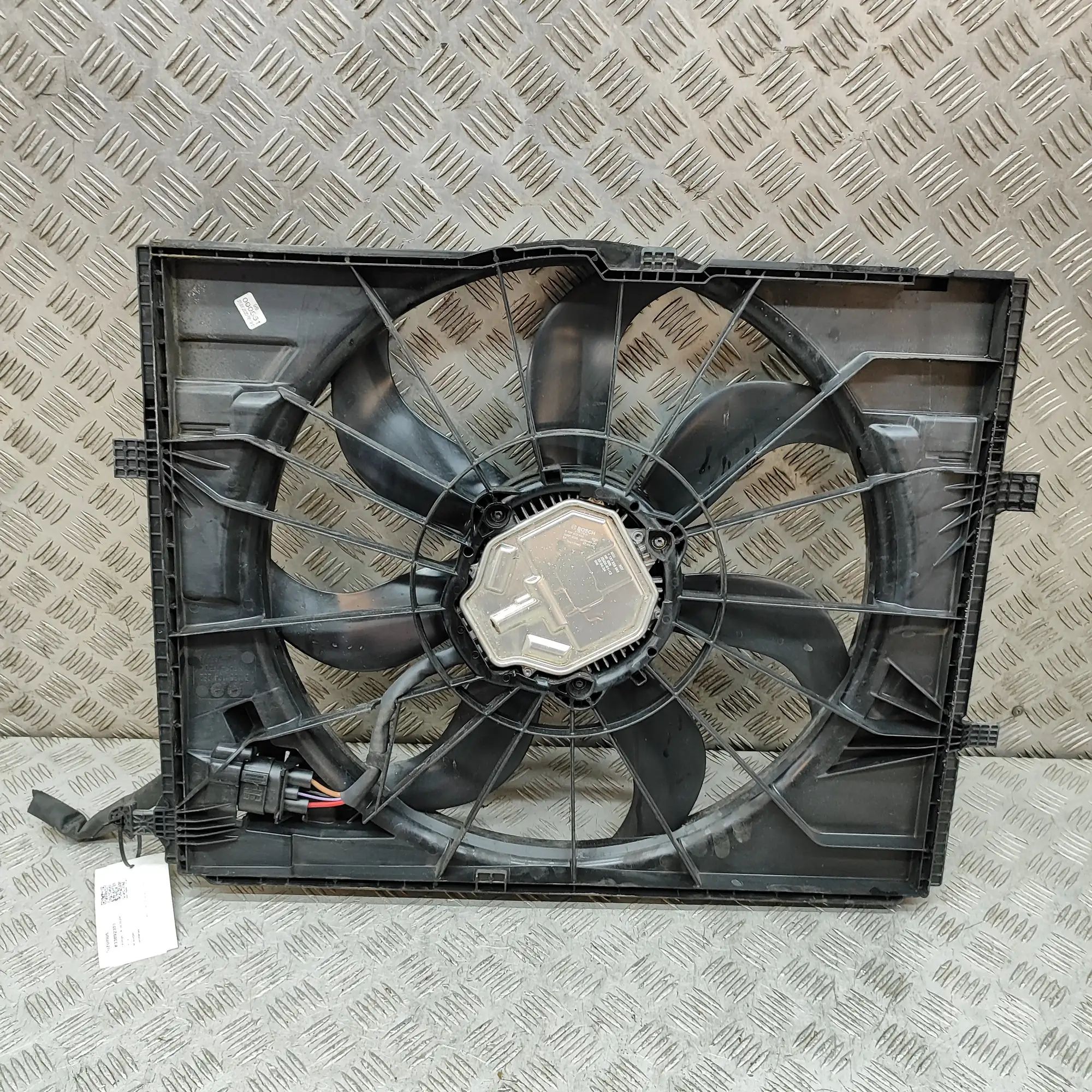 Mercedes-Benz CLS (C257) Engine Cooling Fan Shroud 0130707484, A0999063902 Engine Cooling Fan Shro...