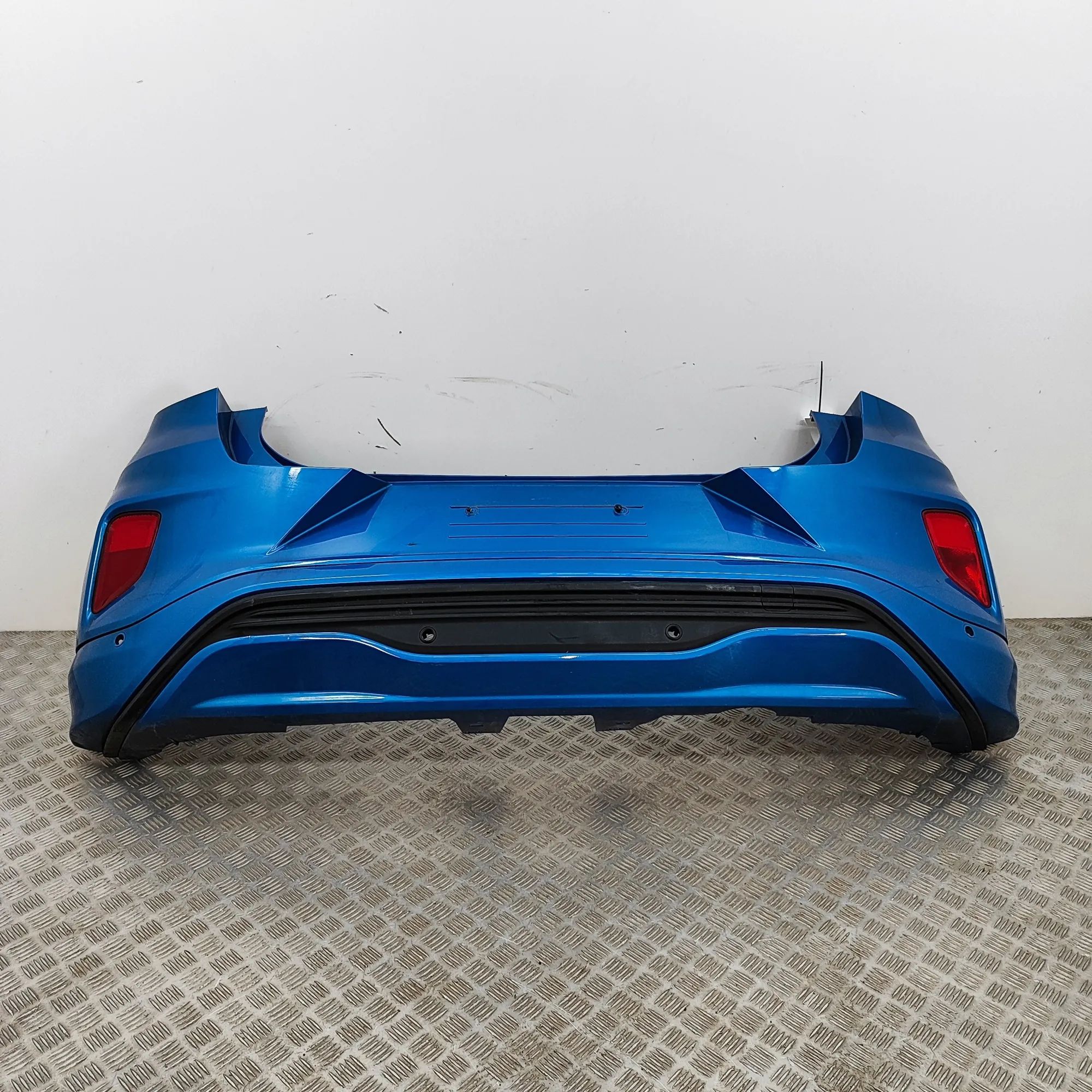 Ford Puma rear bumper R1TB-17H773-A Rear Bumper FORD PUMA (J2K, CF7) ...