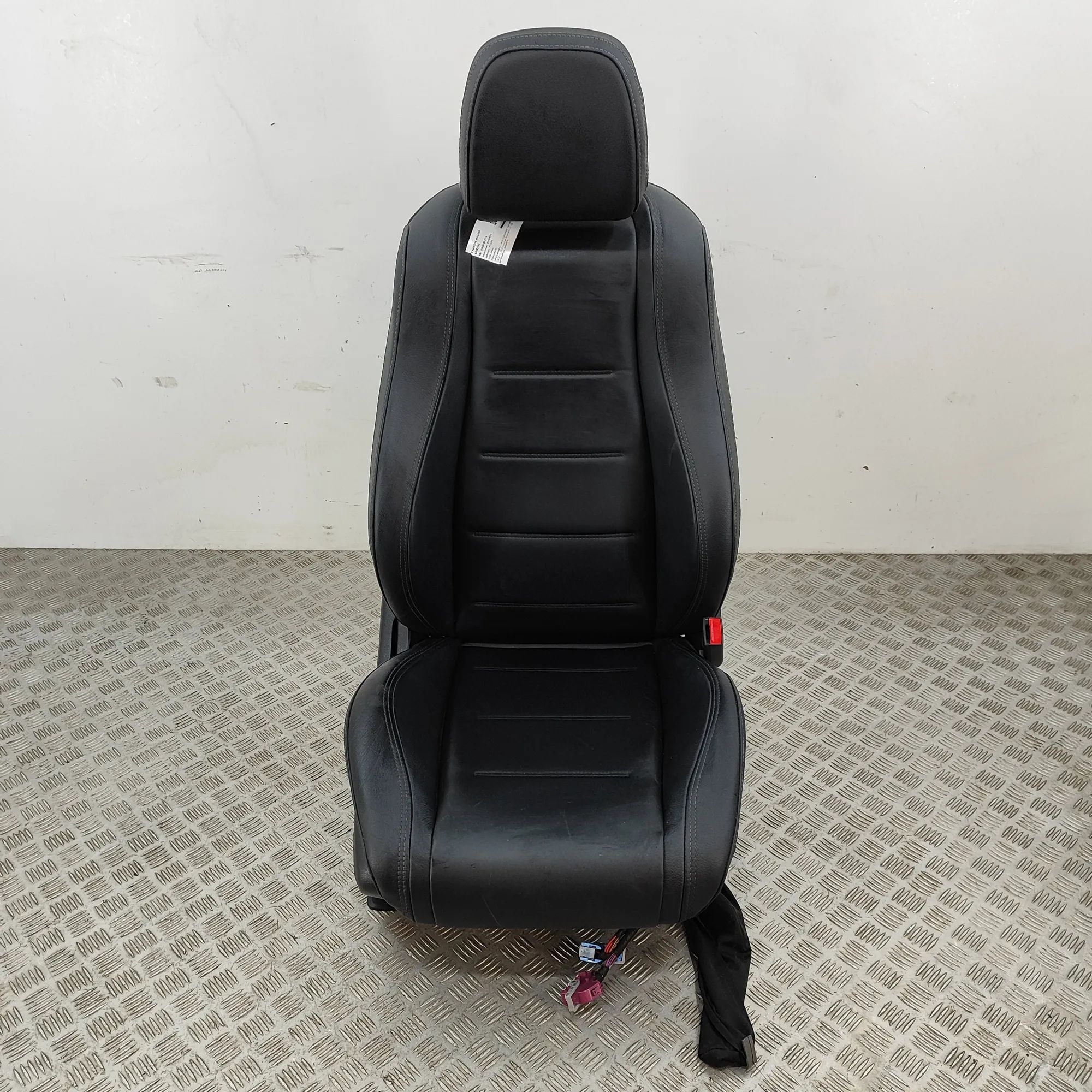 Mercedes-Benz GLE (W167) Front Right Seat A1679102509, A0009103311 Front Right Seat MERCE...