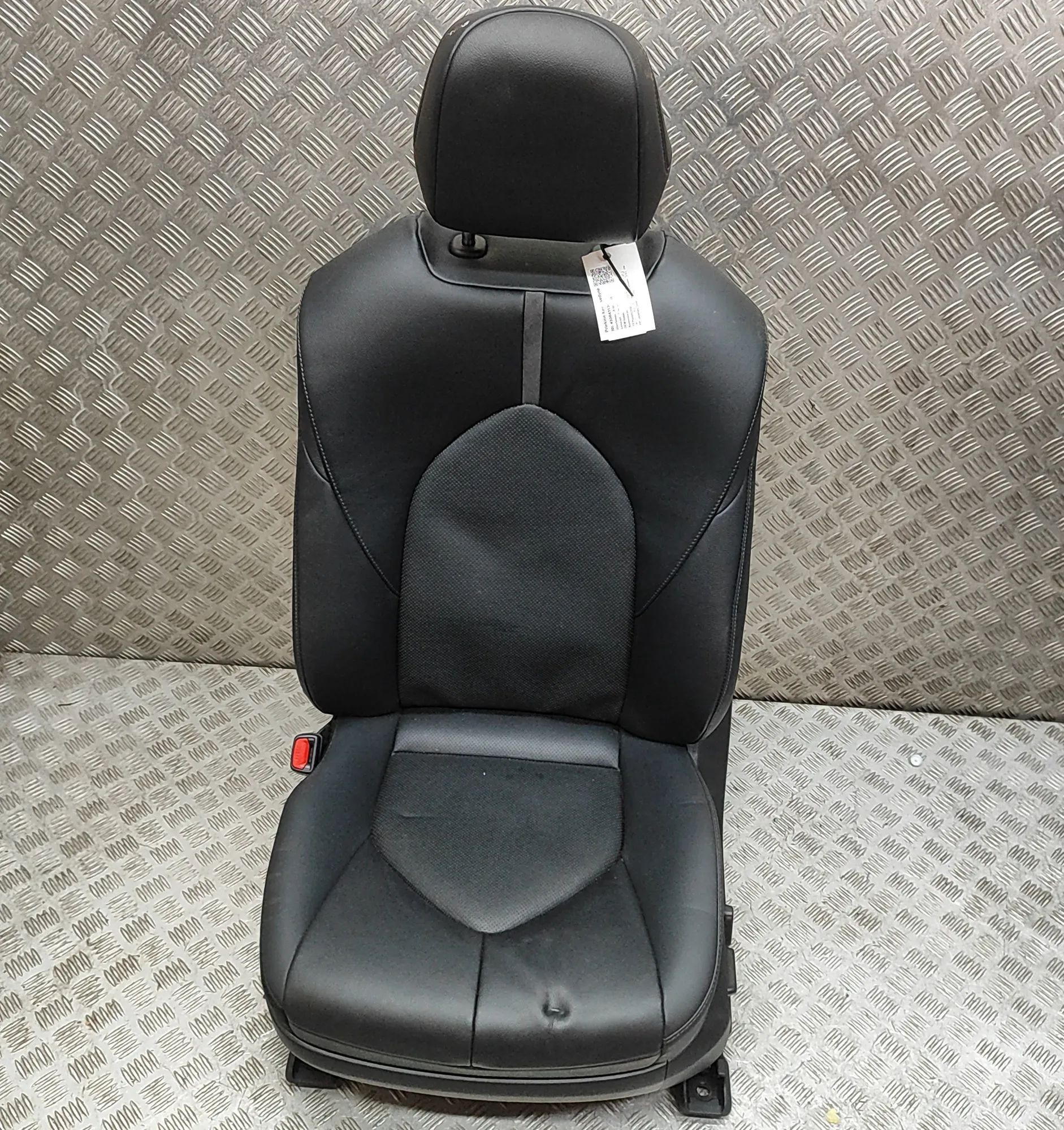 Toyota Camry Front Left Seat 72020-33440, 71014-33370 Front Left Seat TOYOTA...