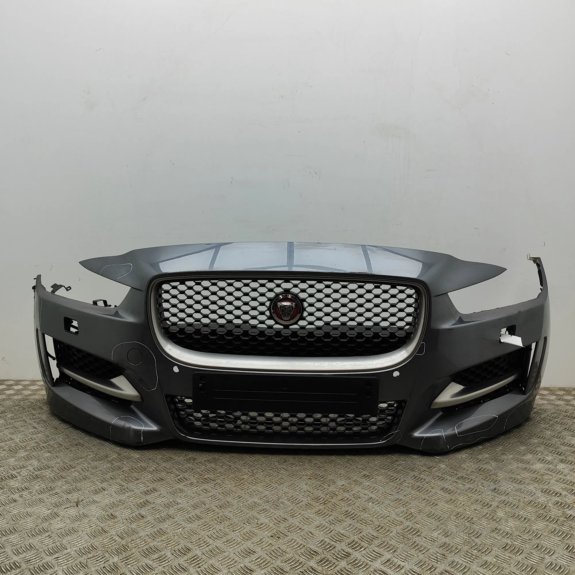 Jaguar XE front bumper GX7M17B971KA8LML Front Bumper JAGUAR XE (X760) ...
