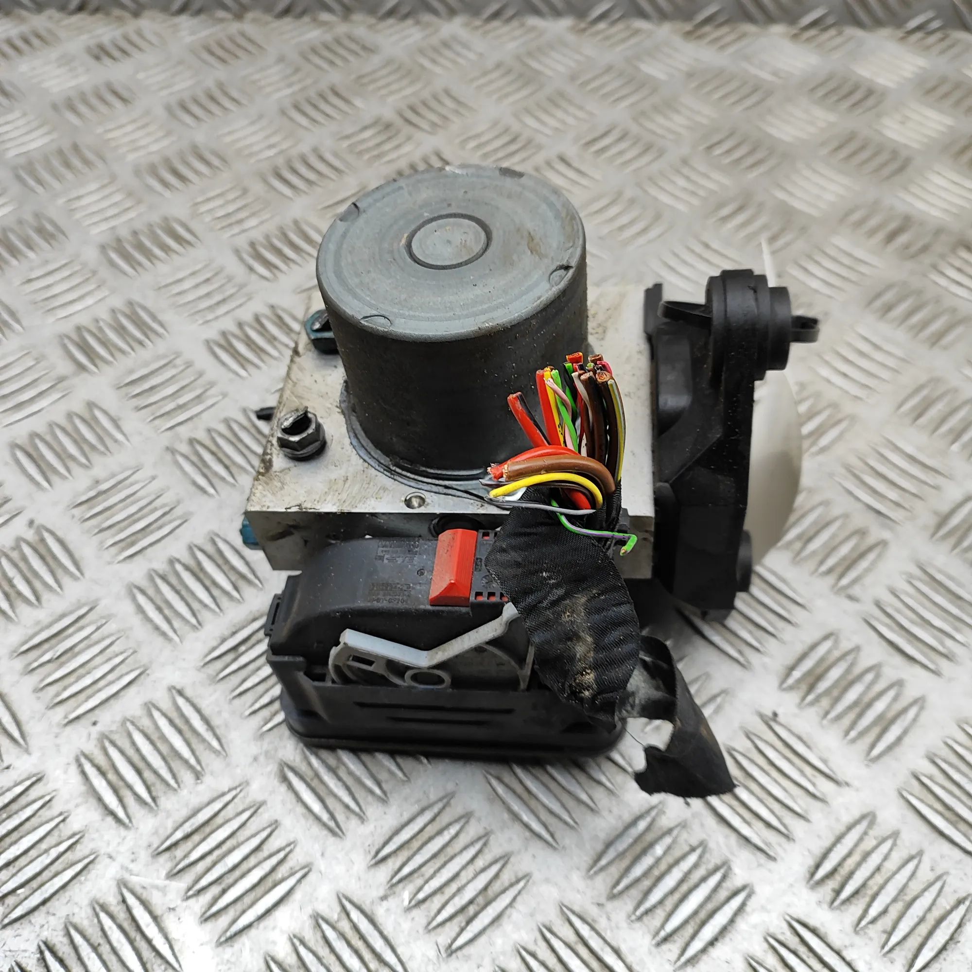 Audi A5 (B9) ABS pump 8W0907379J, 8W0907379AF ABS Pump AUDI A5 (Sport...