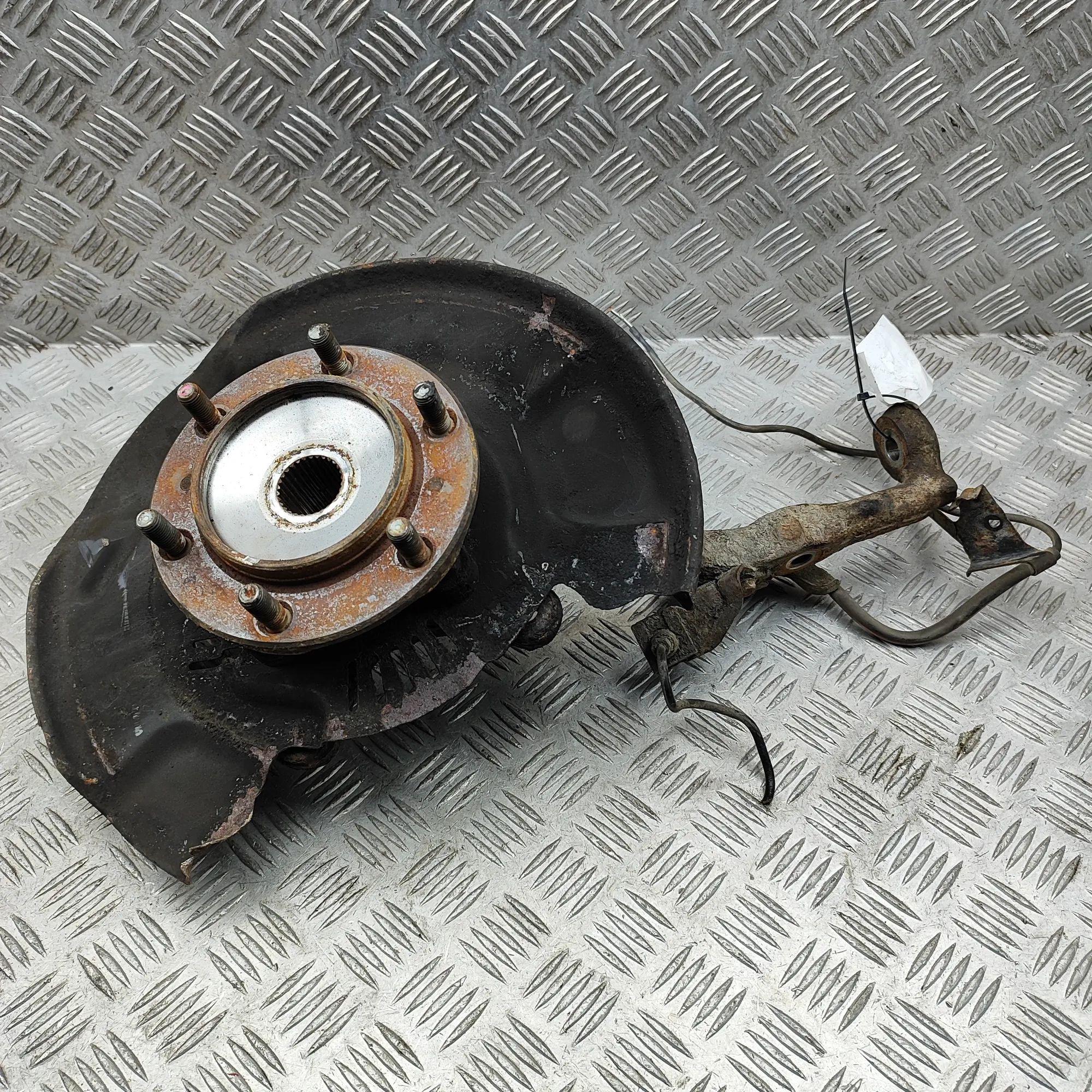 Toyota Land Cruiser 150 Front Left Wheel Hub 43212-60240 Front Left Wheel Hub TOYOTA LAND CR...