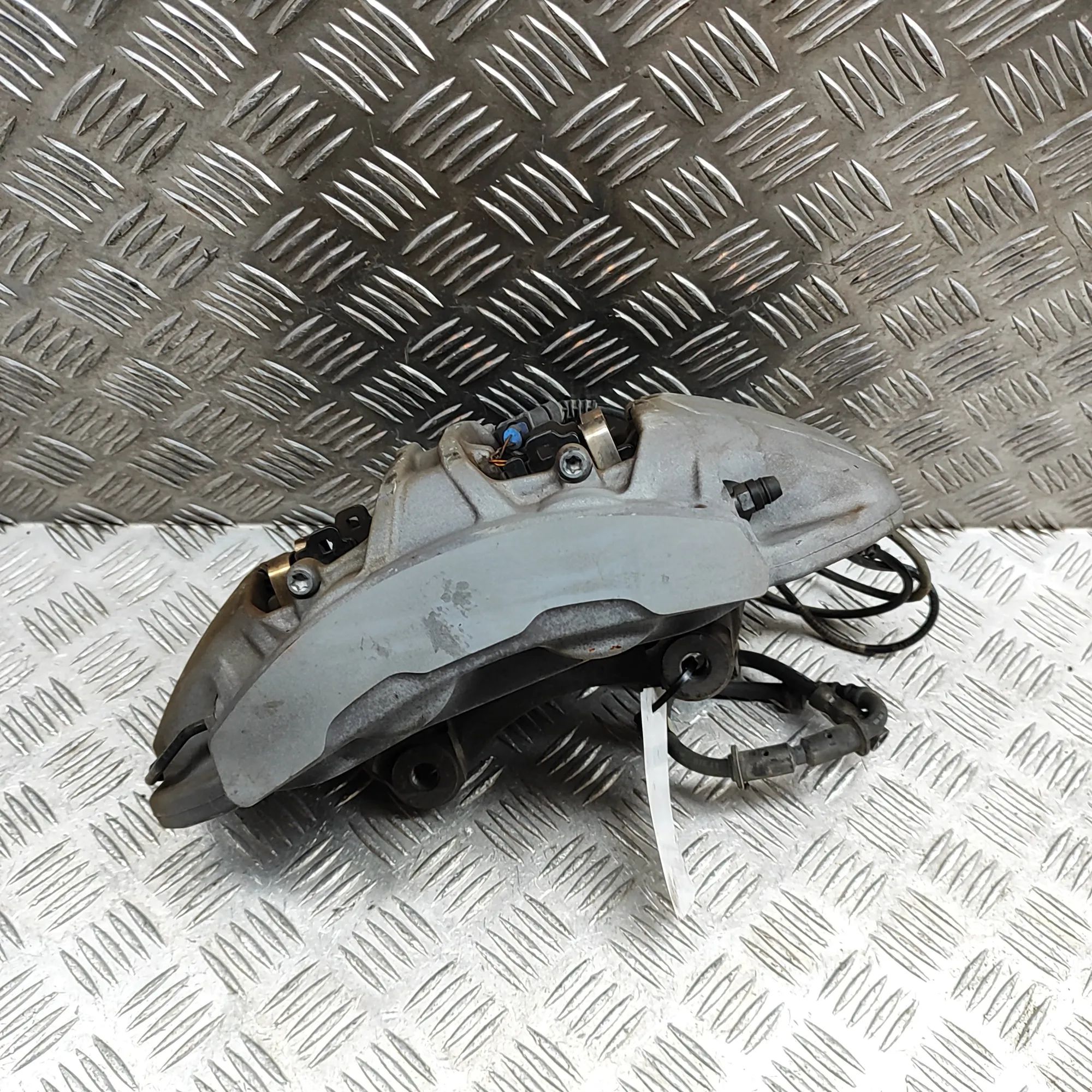 Mercedes-Benz EQS (V297 / X296) Front Right Brake Caliper A2974214400 Front Right Brake Caliper MERCEDES-...
