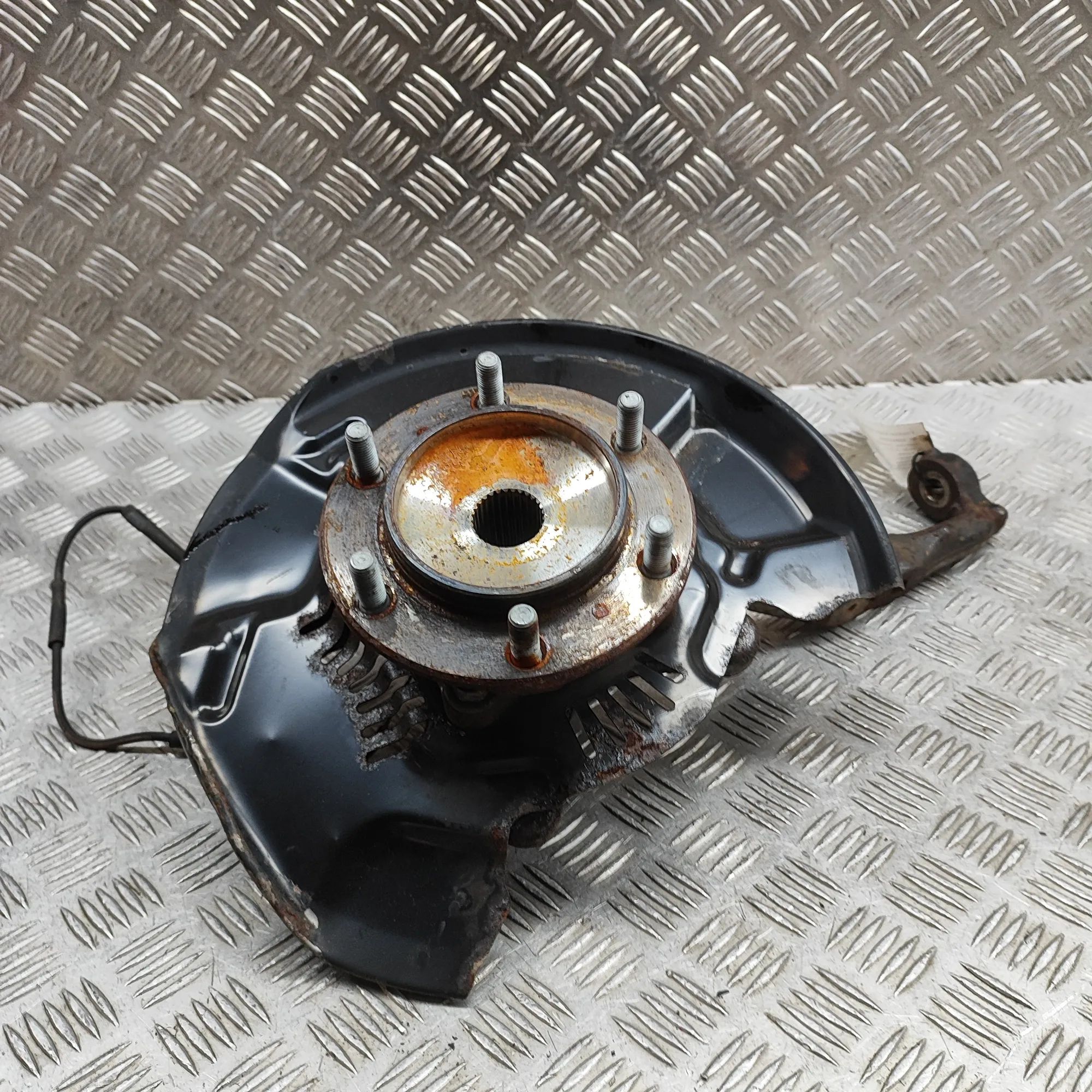 Toyota Land Cruiser 150 Front Left Wheel Hub 43212-60240 Front Left Wheel Hub TOYOTA LAND CR...