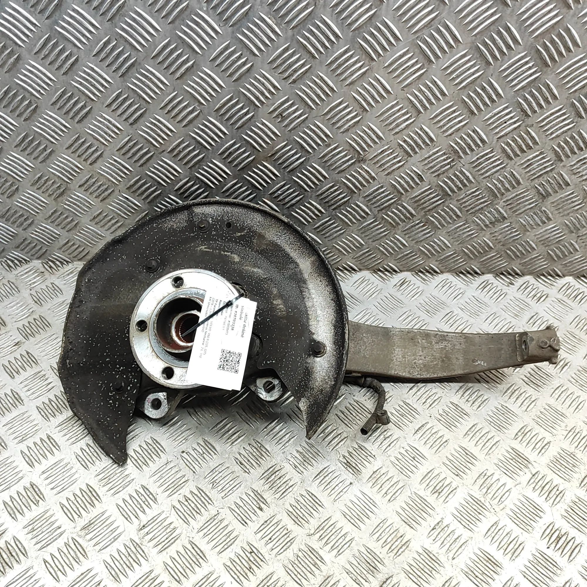 Volvo S60 Front Right Wheel Hub 31476316 Front Right Wheel Hub VOLVO V60 (II 22...