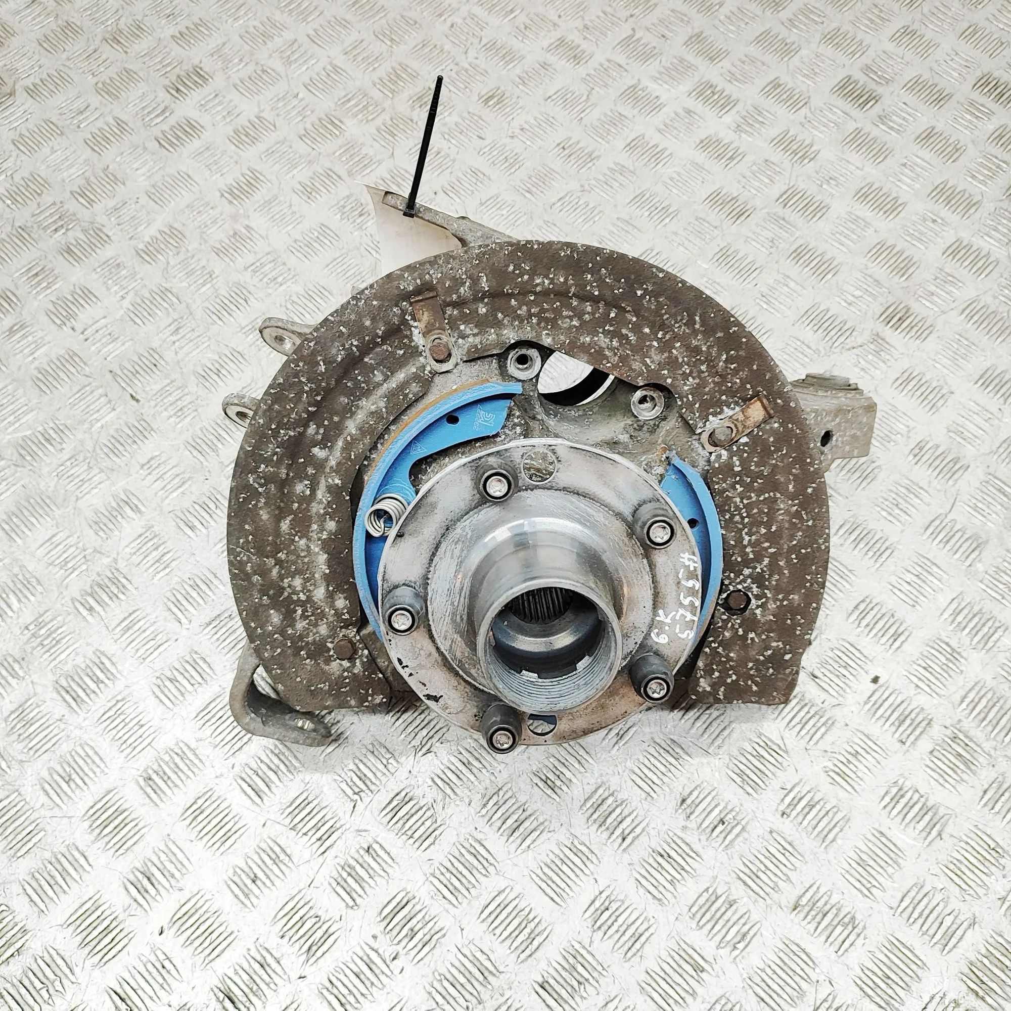 Porsche 911 (991) Rear Left Wheel Hub Spindle 99133111103 Rear Left Wheel Hub Spindle PORSCHE...