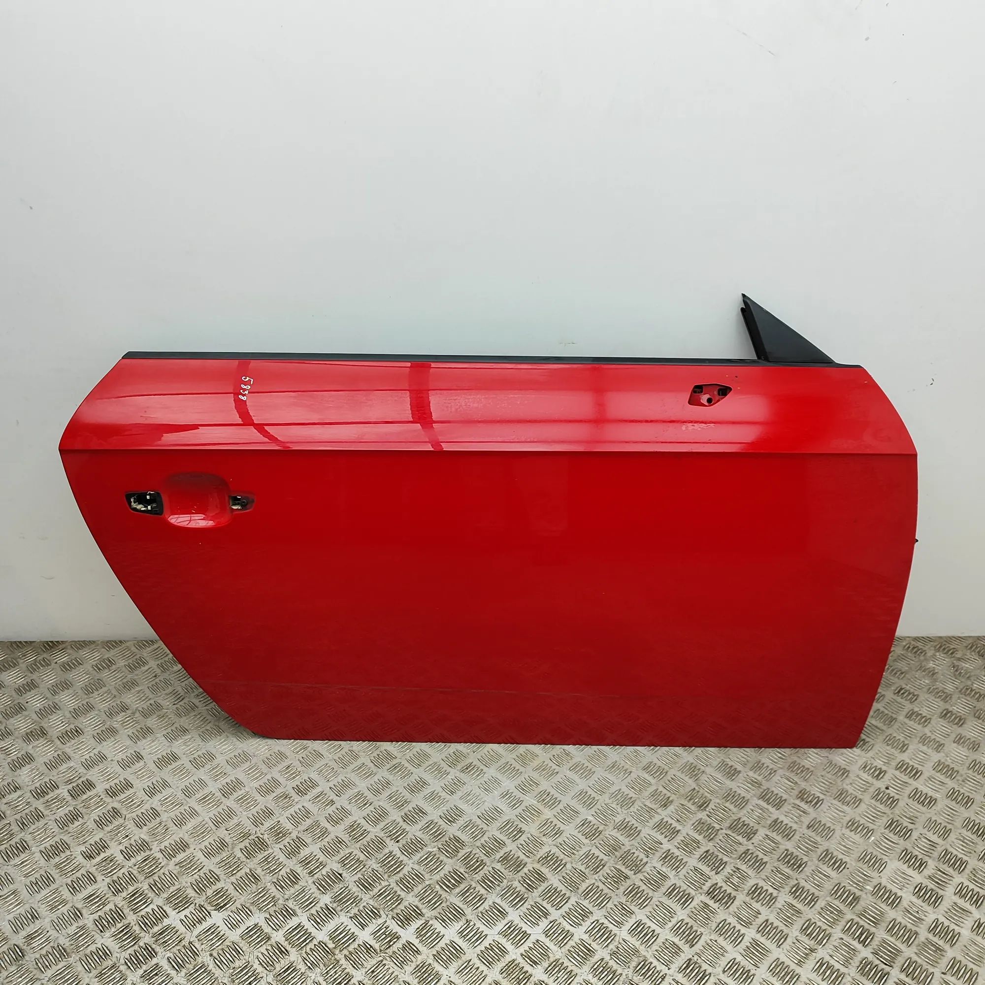 Audi TT (8S) Front Right Door 8S0831052A Front Right Door AUDI TT (FV3) (2014...
