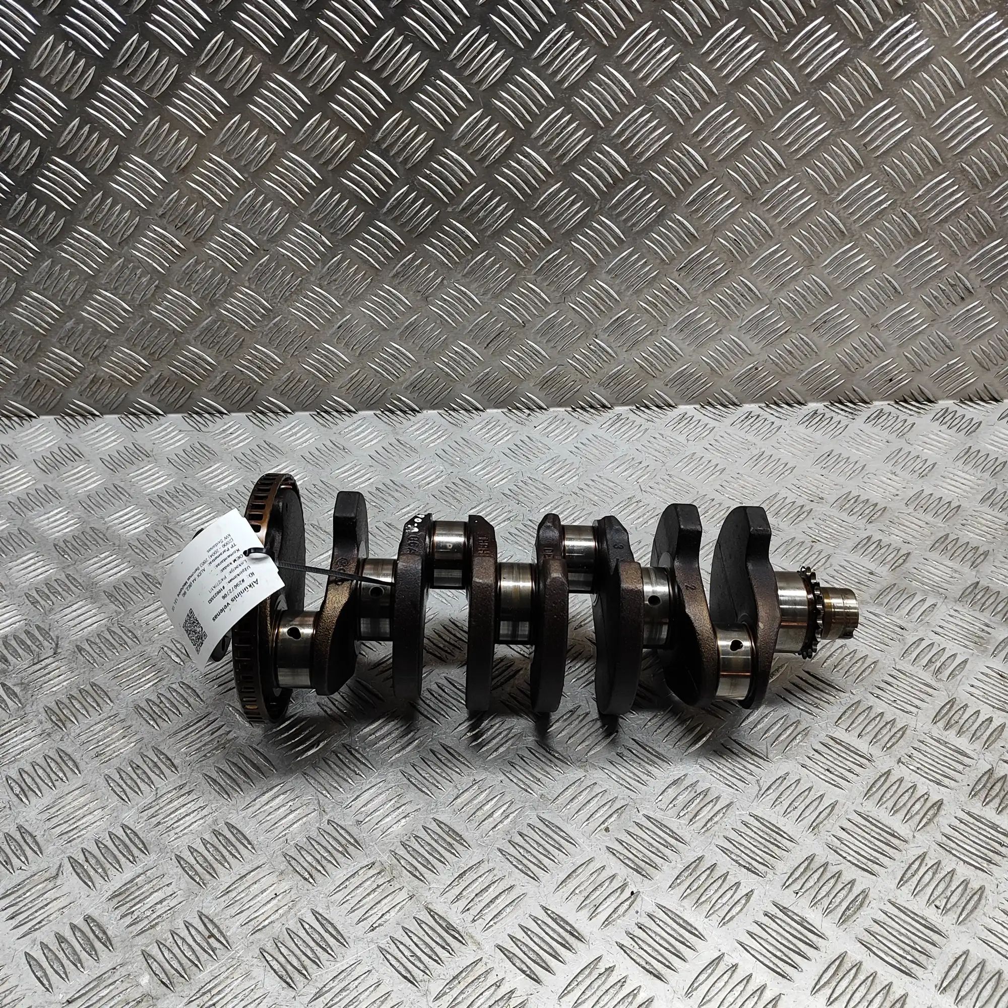 Audi A4 (B6) väntvõll 06A105021 Crankshaft AUDI A4 (8E2, B6) (2000-20...