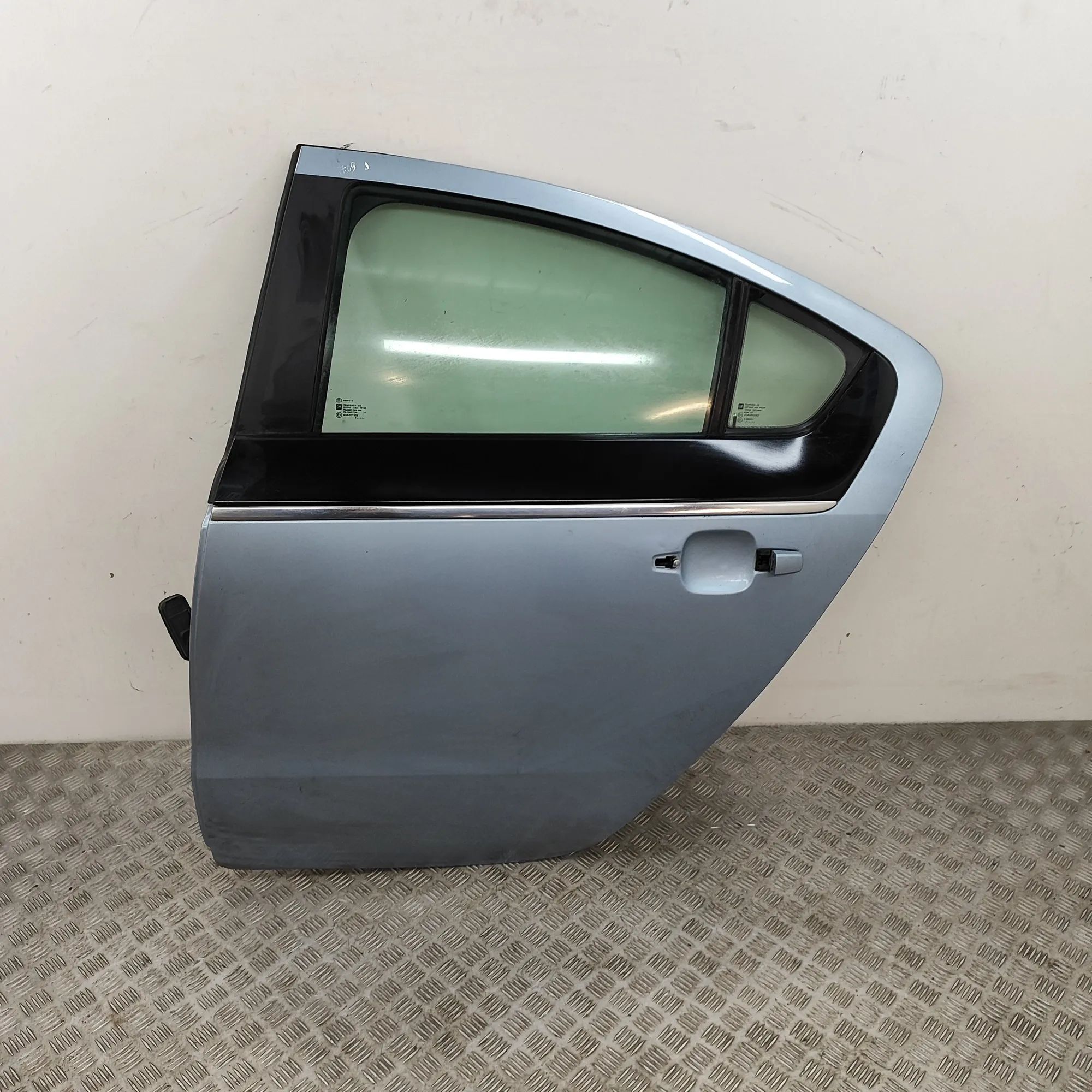Opel Ampera Rear Left Door 20946715 Rear Left Door OPEL AMPERA (2011-2015)...