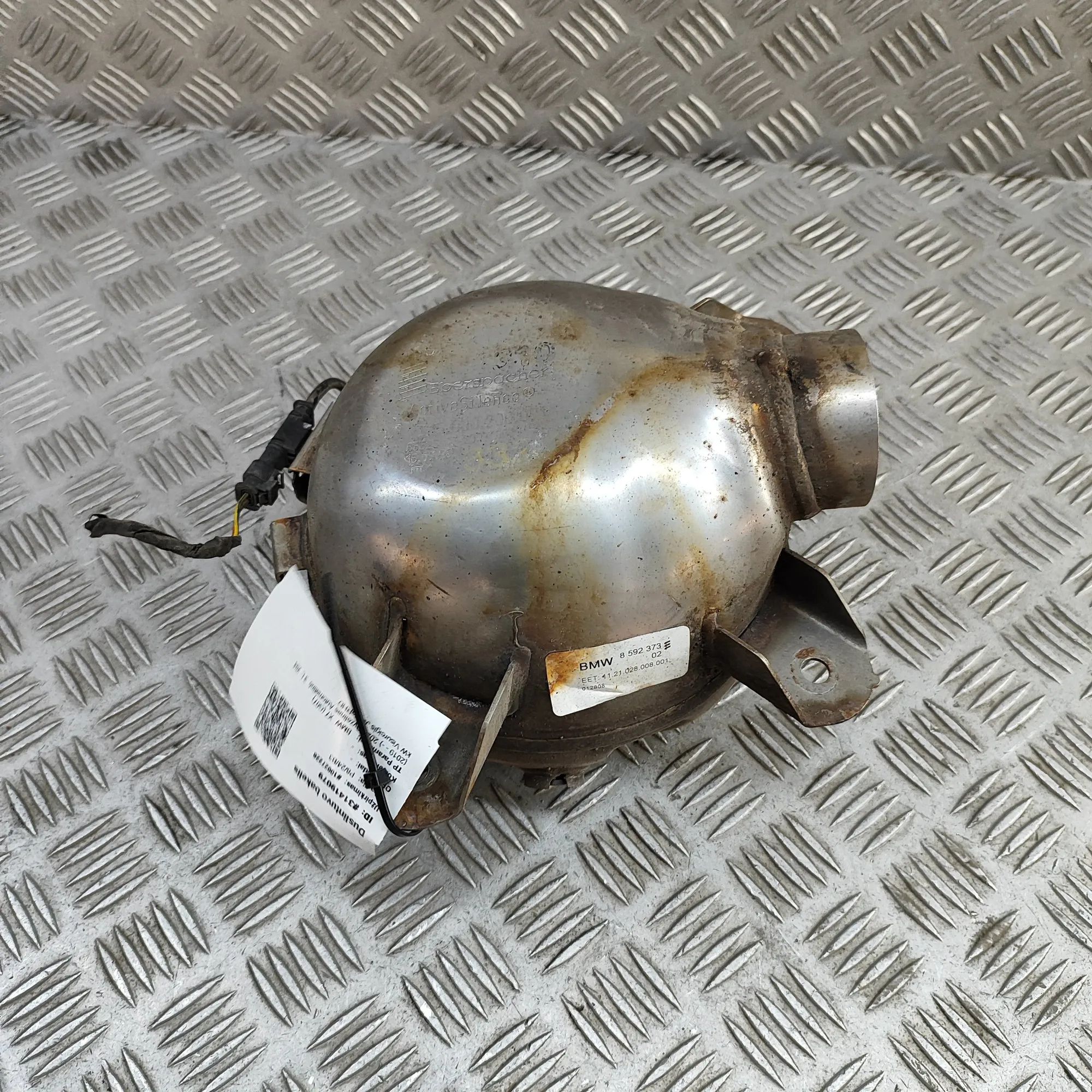 BMW X7 (G07) Muffler Exhaust Tank 8592373 Muffler Exhaust Tank BMW X7 (G07) (2019...