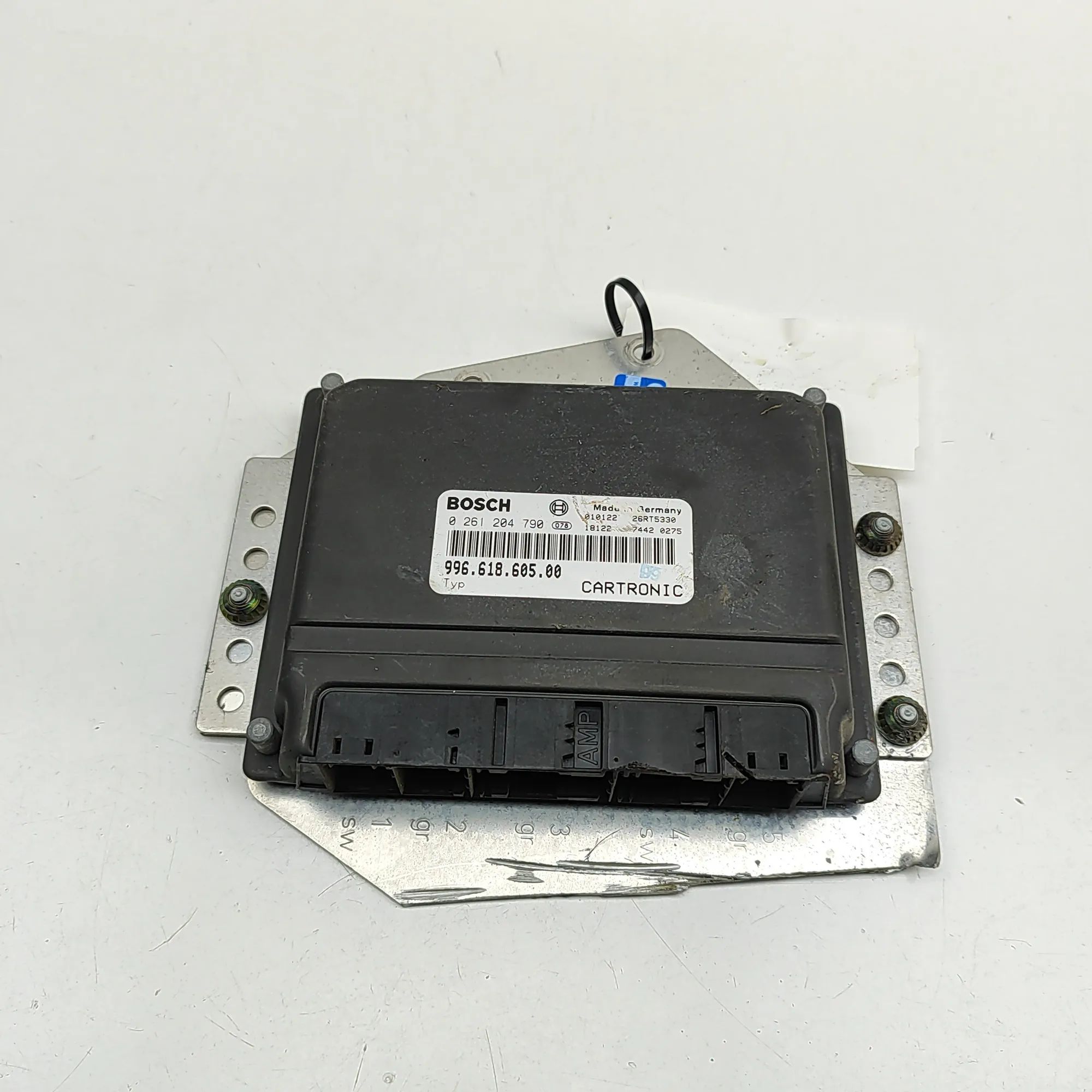 Porsche Boxster (986) Engine Control Unit 0261204790, 99661860500 Engine Control Unit POR...