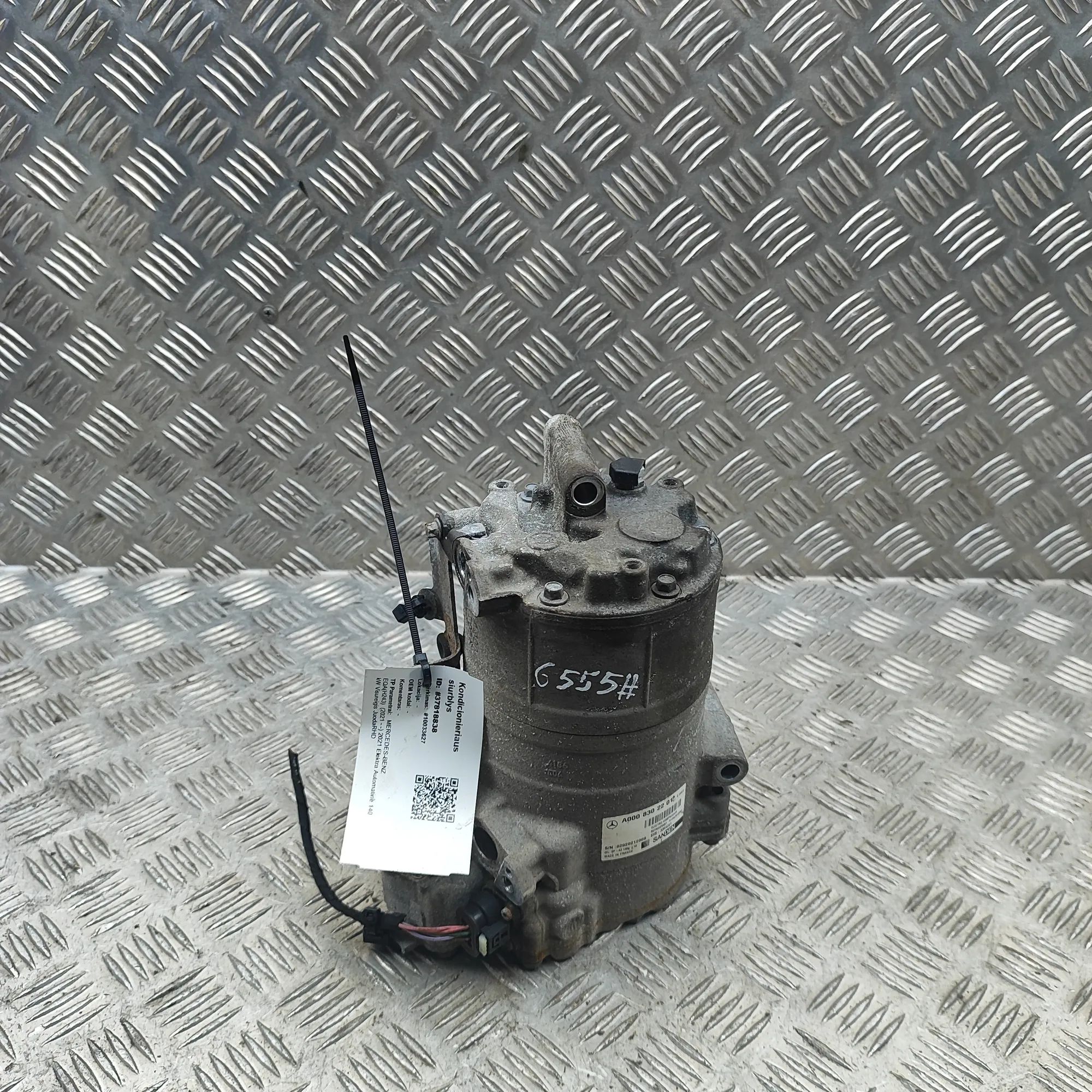 Mercedes-Benz GLA / EQA (H247) Air Condition A/C Pump A0008302201 Air Condition A/C Pump MERCEDES-BEN...
