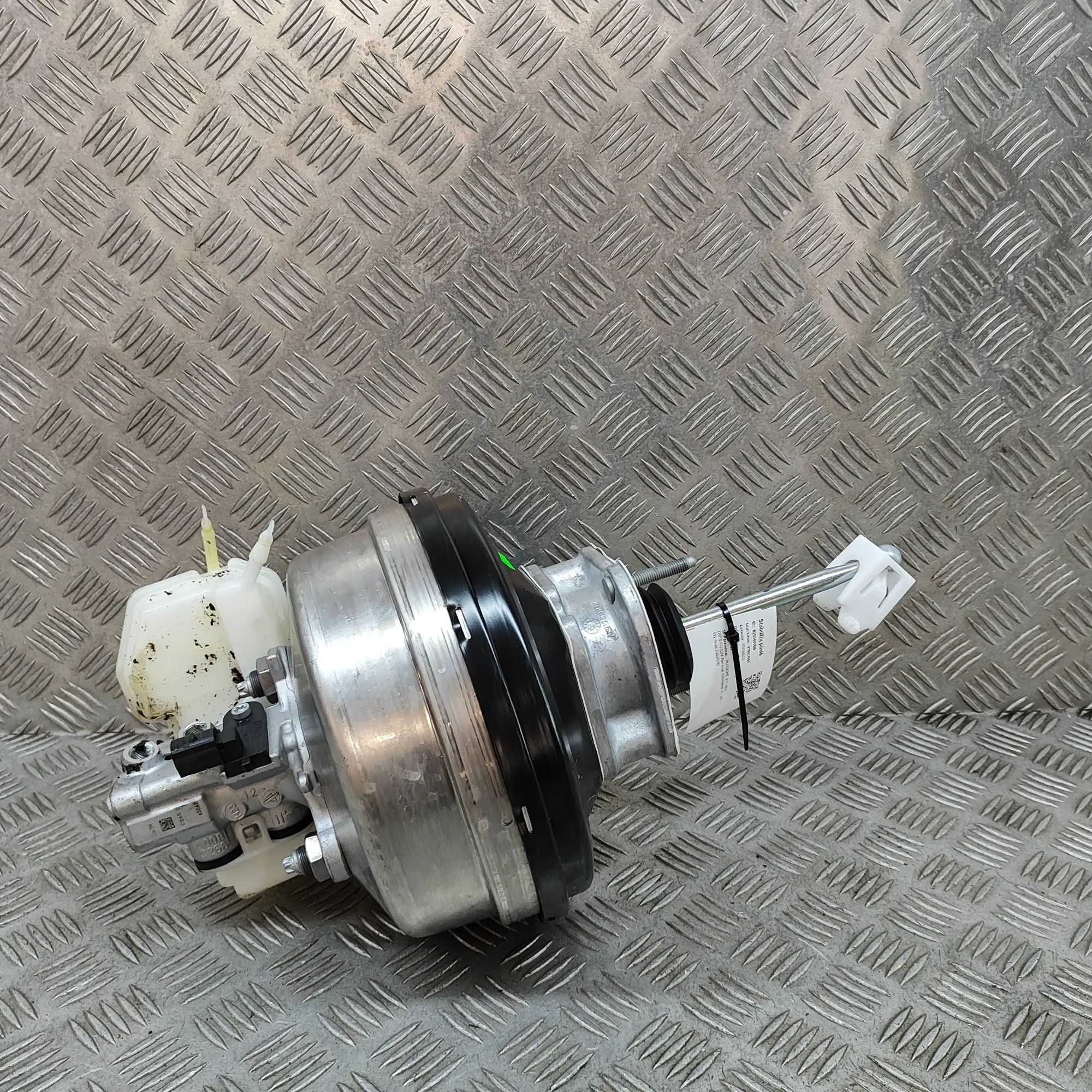 Porsche 911 (992) Brake Servo Booster 9GT.614.105.E, A025C417, 9GT614105E Brake Servo...