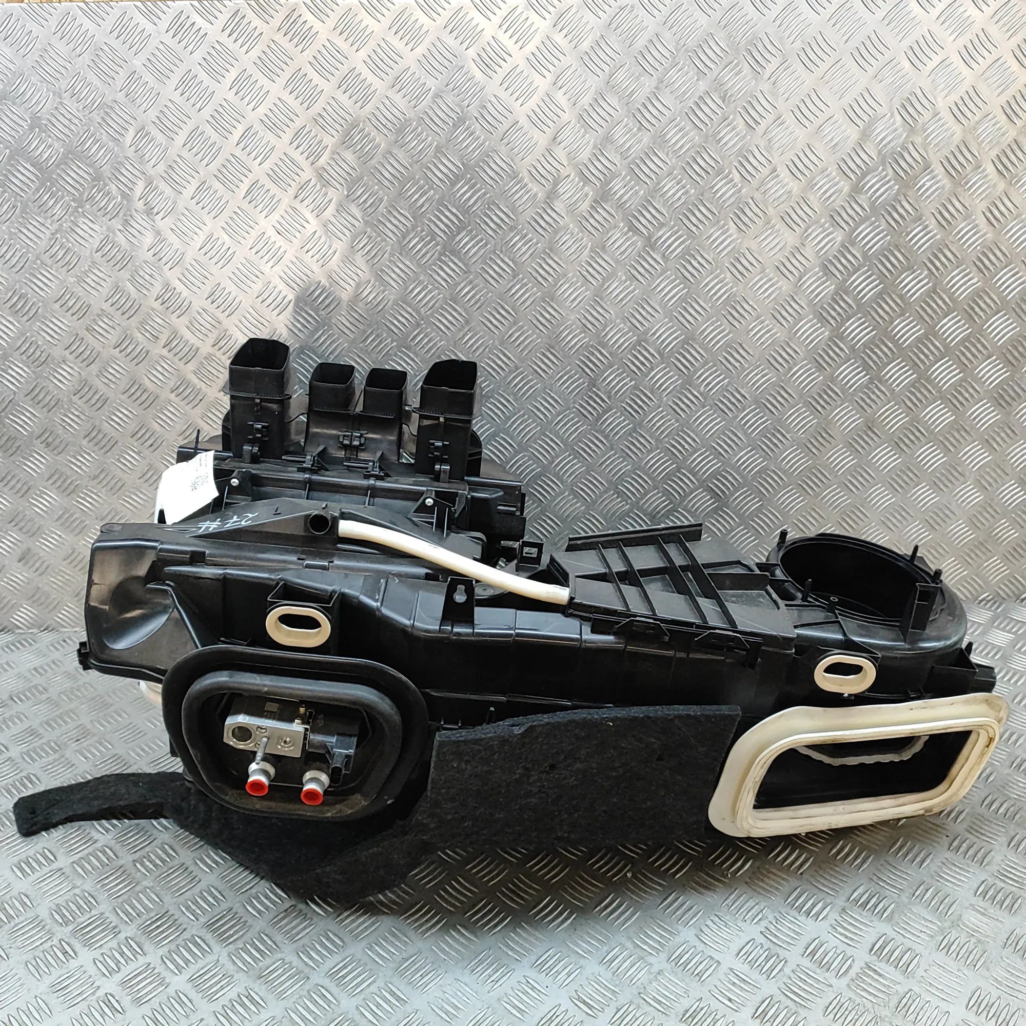 Mercedes-Benz EQS (V297 / X296) Interior Heater T43067C, T202890, CT202890, A2978300200 Interio...