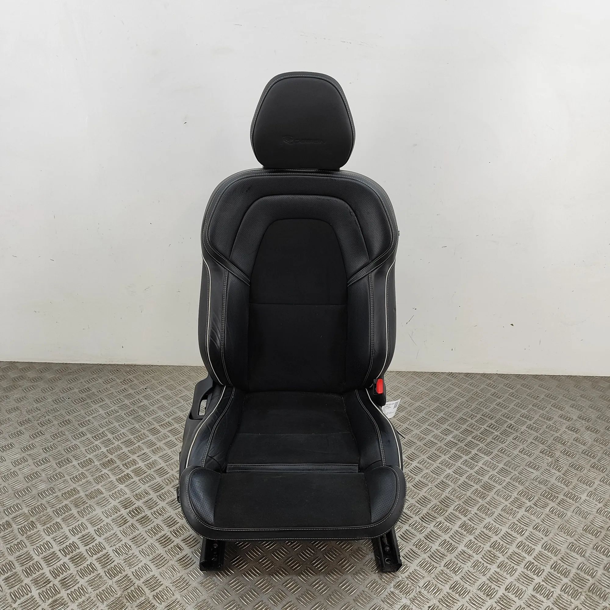 Volvo XC90 Front Left Seat 32341692 Front Left Seat VOLVO XC90 (II) (2014-...
