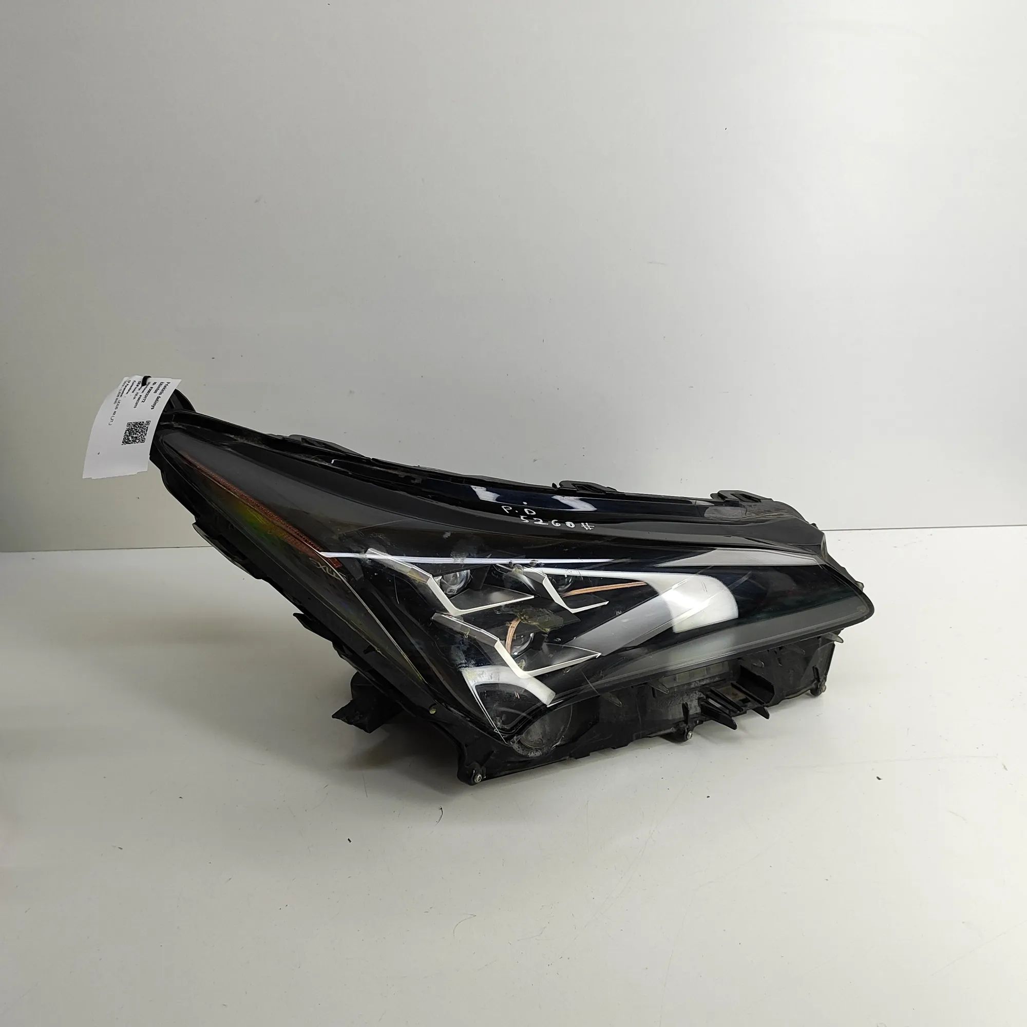 Lexus NX Front Right Headlight 81145-78230 Front Right Headlight LEXUS NX (_Z1...